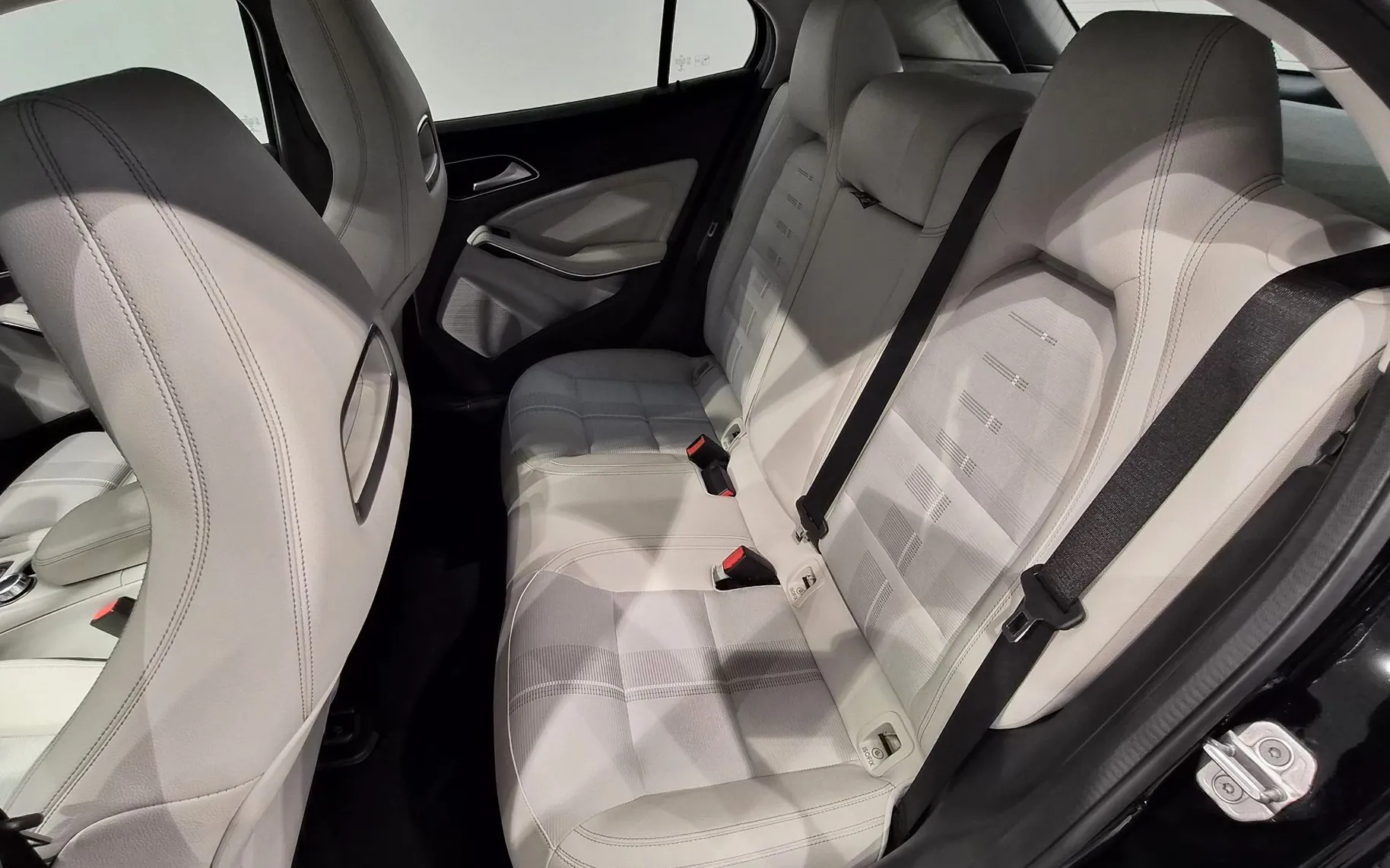 Zunanja slika - Mercedes-Benz GLA-Razred - GLA 200 d Avt.URBAN 1.LAST SLO TEMP KAM KEYLESS - 15