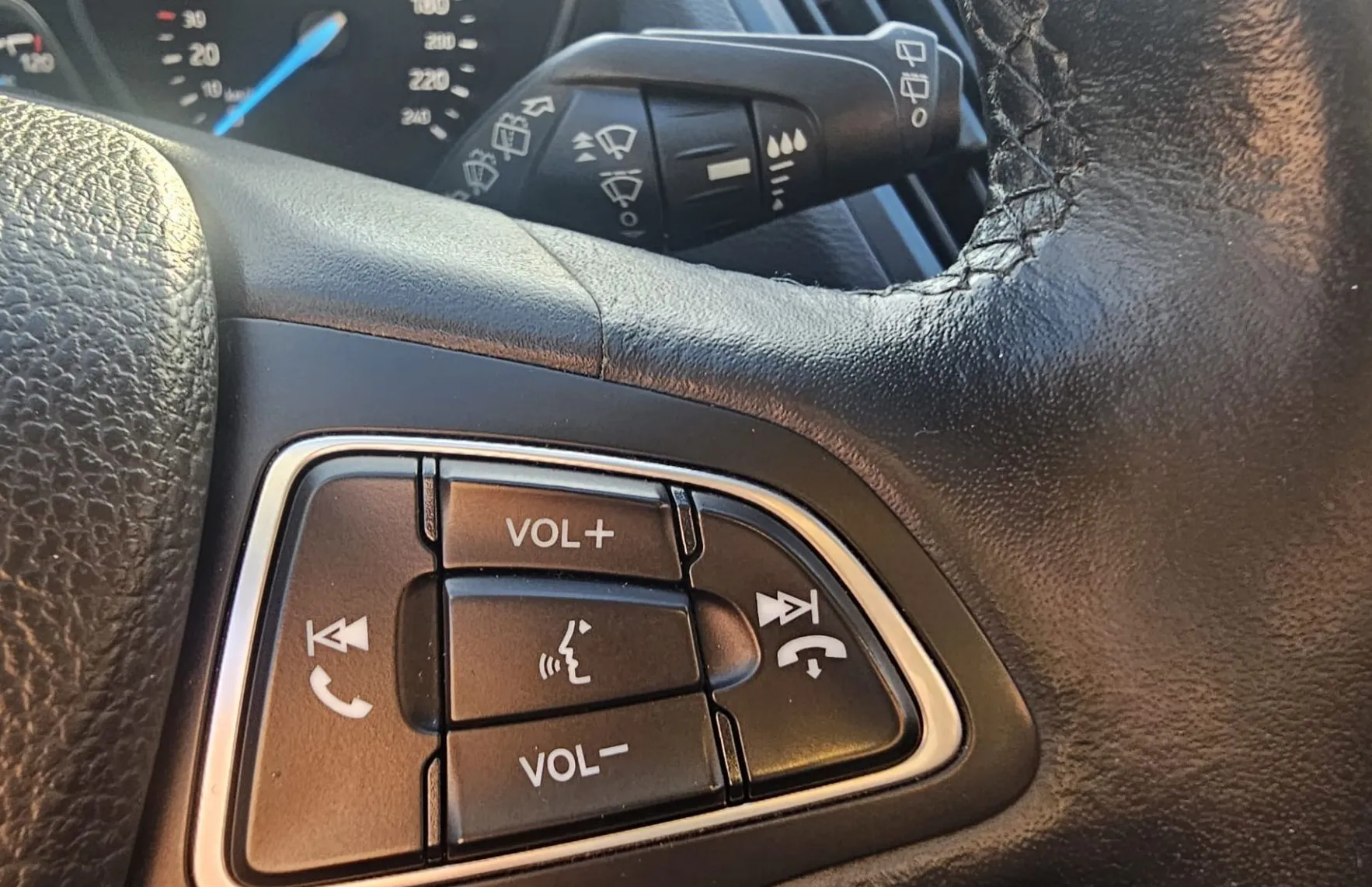 Zunanja slika - Ford Kuga - Style 2.0 TDCi Powershift|LED|ALU|AVklima|NAViIPDC - 17
