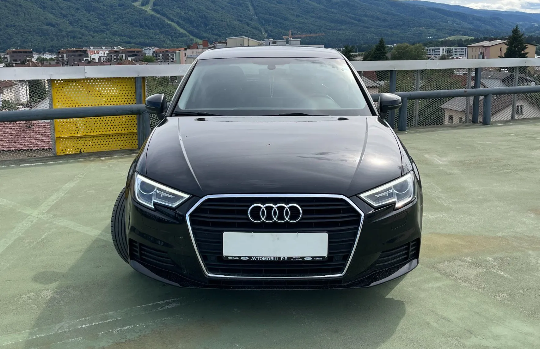 Zunanja slika - Audi A3 - Sportback 1.6 TDI 2X PDC.TEMPO.XEN. SAMO 103.000KM - 2