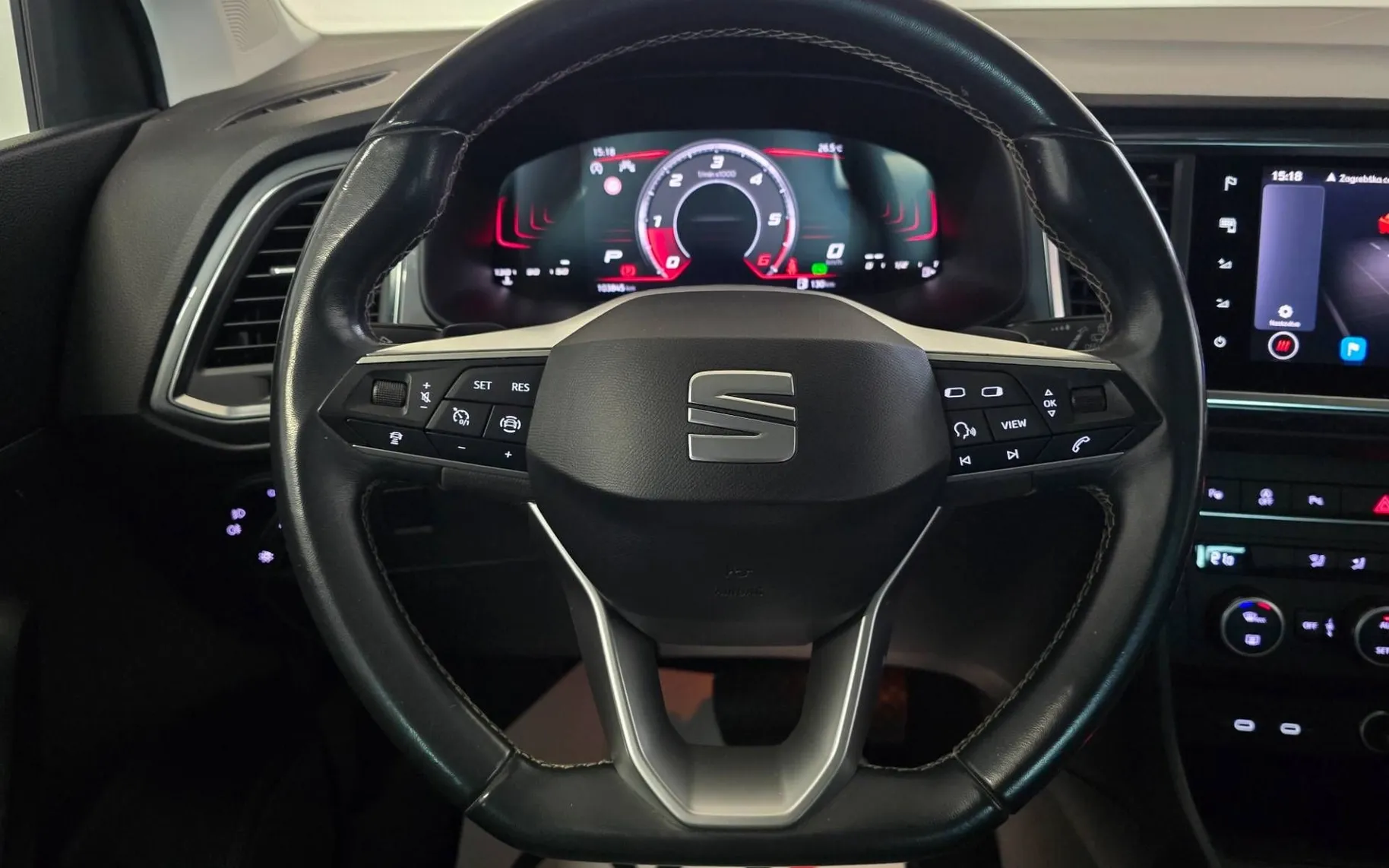 Notranja slika - Seat Ateca - 2.0 TDI Style DSG - LED.kamera.navi.asistence.ACC - 14