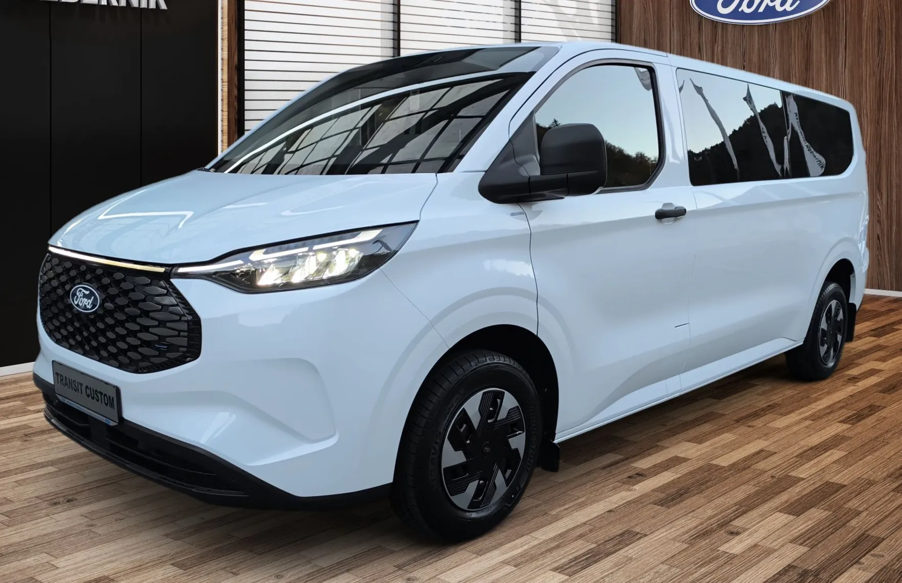 Zunanja slika - Ford Transit - Custom Kombi TREND - 1
