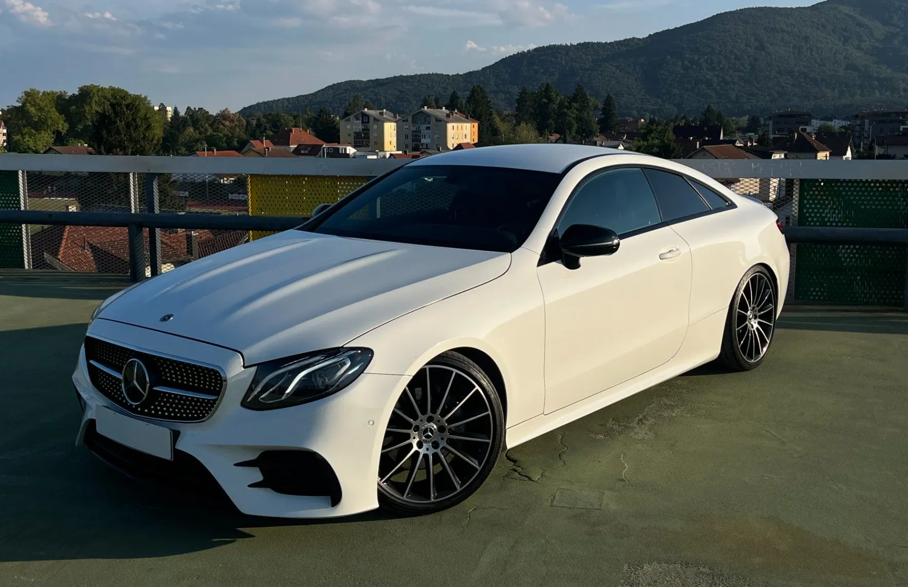 Zunanja slika - Mercedes-Benz E-Razred - E Coupe 300d AMG Line CRYSTAL.ACC.VZR.KAM - 1