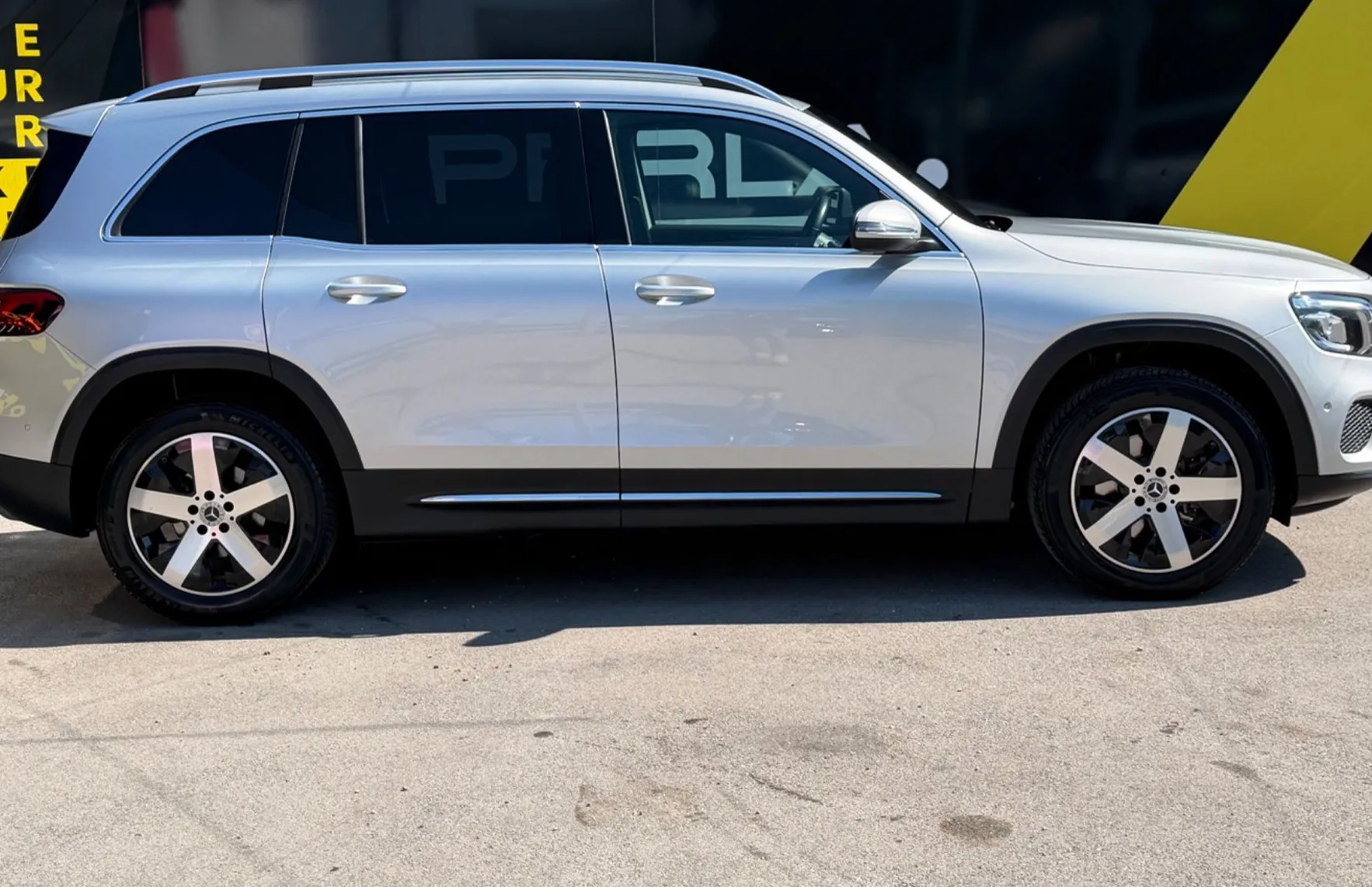 Zunanja slika - Mercedes-Benz GLB-Razred - GLB 200 d  Avt.-119.000KM-KOT NOV- - 4