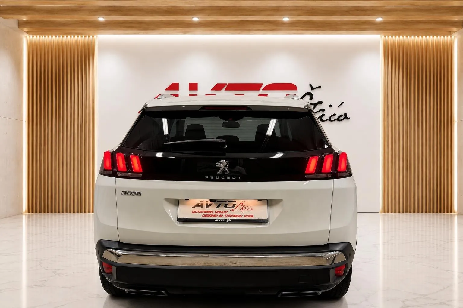 Notranja slika - Peugeot 3008 - 1.2i-ALLURE-VIRTUAL-FULL LED-KAMERA-NAVI-TEMPOMAT. - 8
