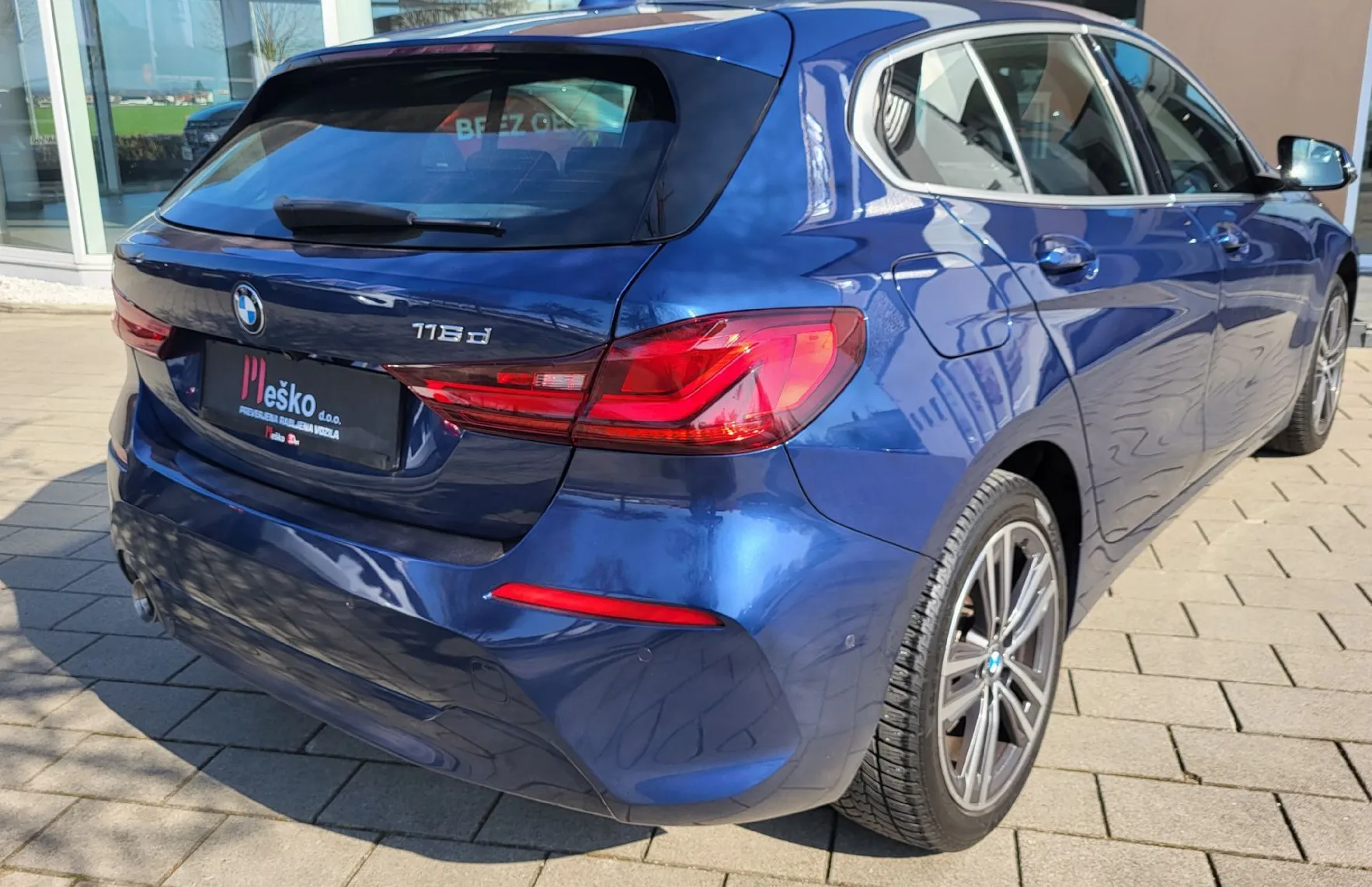Zunanja slika - BMW Serija 1 - : 116d AUT navi-alu-pdc-kamera-servisiran-virtual - 4