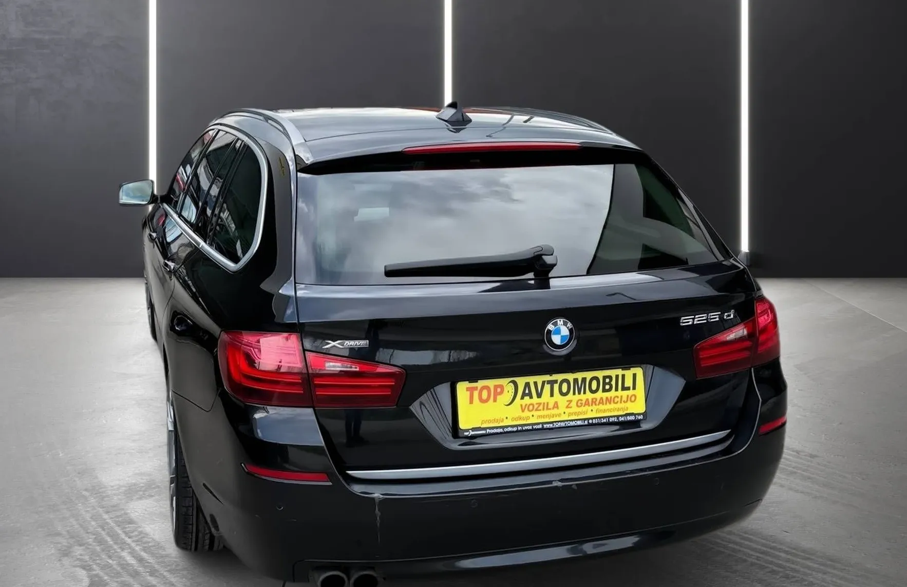 Zunanja slika - BMW Serija 5 - Touring: 525d xDrive BI-XENON ACC NAVI PDC PANO KAM TOP - 6