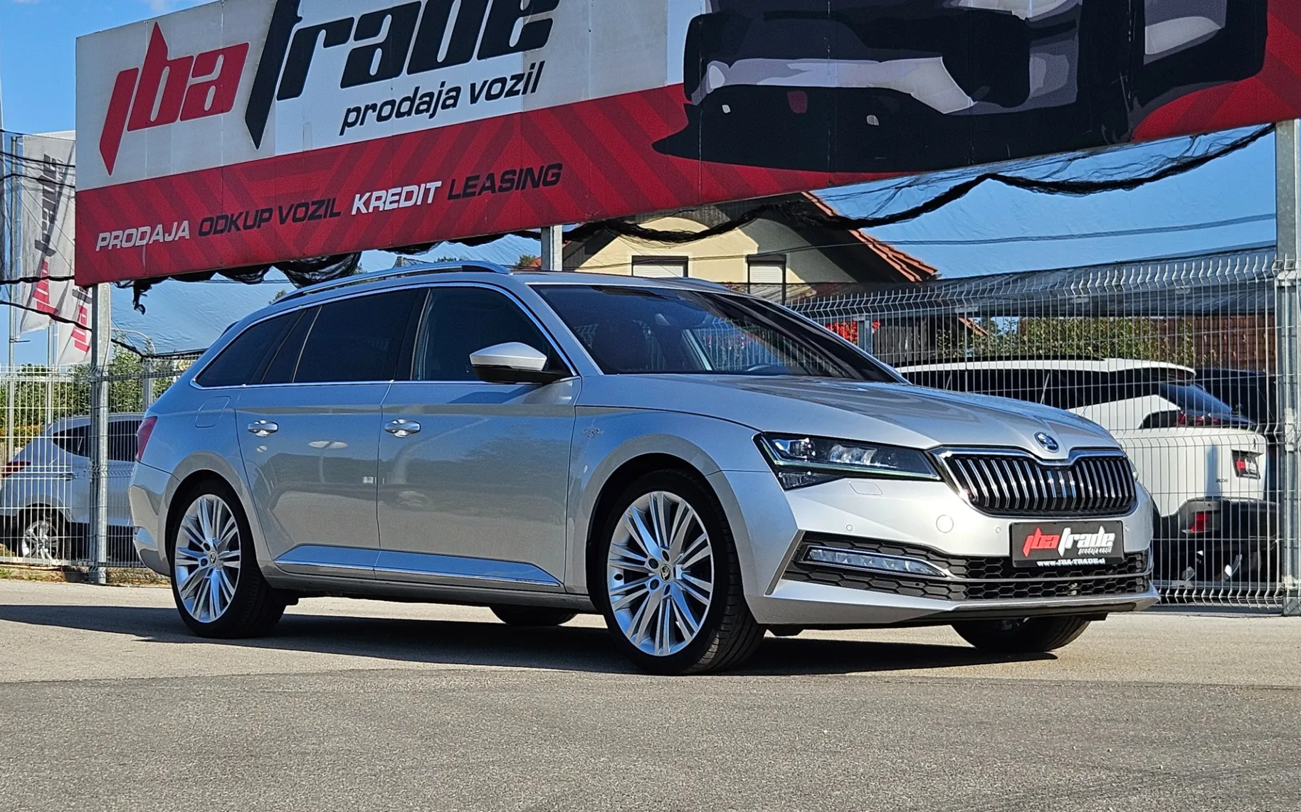 Zunanja slika - Škoda Superb - Combi 2,0 TDI L&K DSG - 1