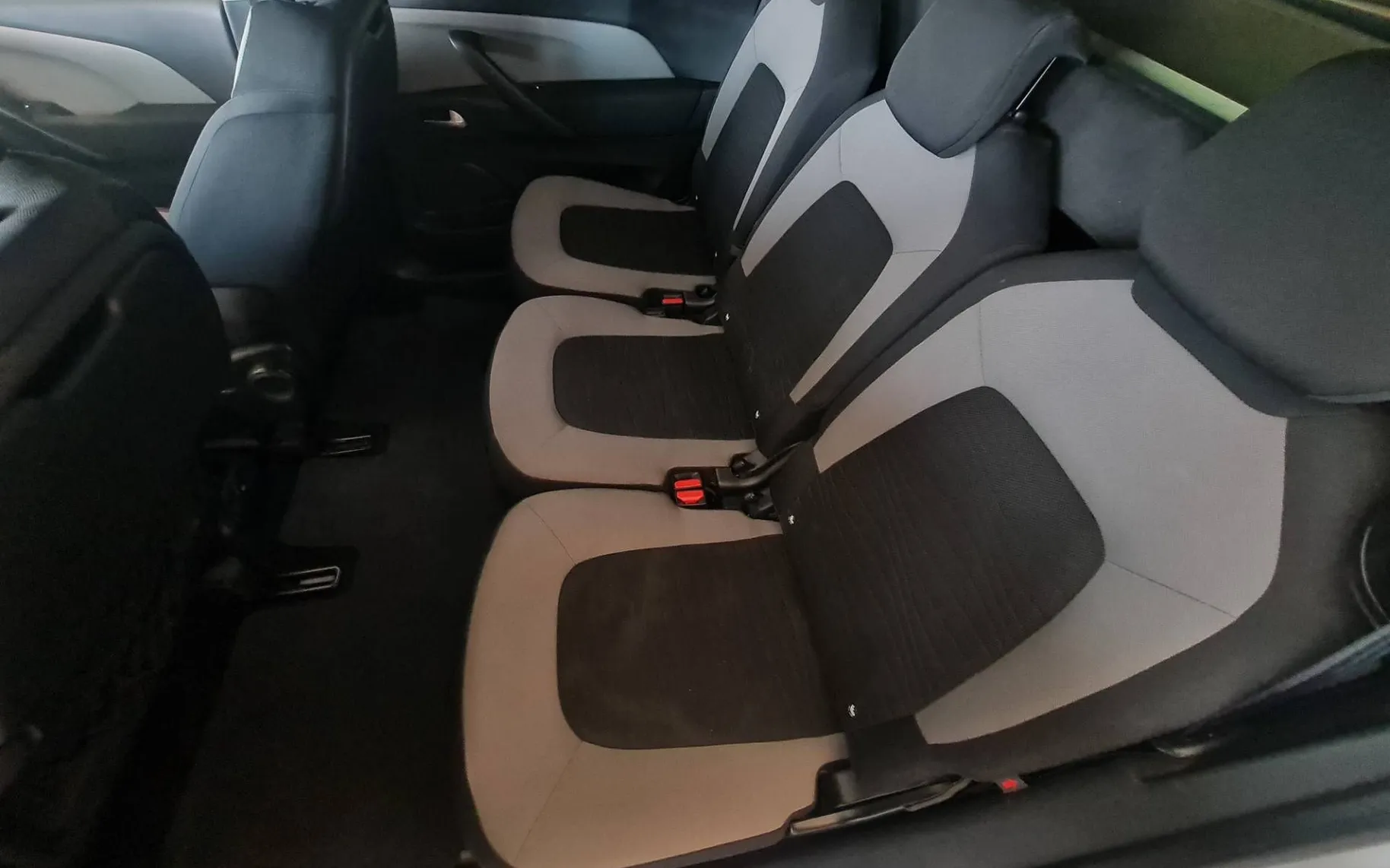 Notranja slika - Citroën C4 Grand Picasso - 1.6 BlueHDi Exclusive Avt.7 sedežev•Kamera•Navig - 10