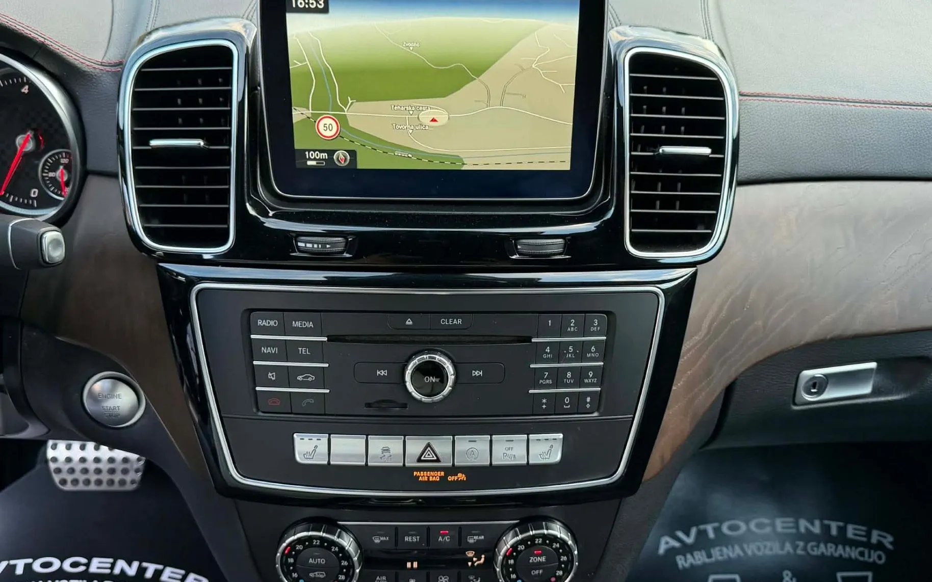Notranja slika - Mercedes-Benz GLE coupe - 350d-4M-AMG LINE-1 LASTNIK-LIZING ZA TUJCE-ZRAČNO - 12
