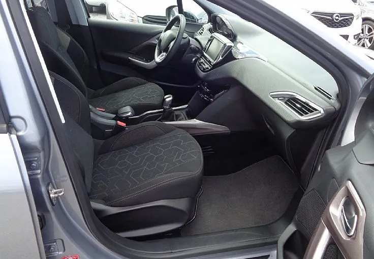Zunanja slika - Peugeot 2008 - 1.2 - SLO - SERVISNA KNJIGA - beri opombe - 7