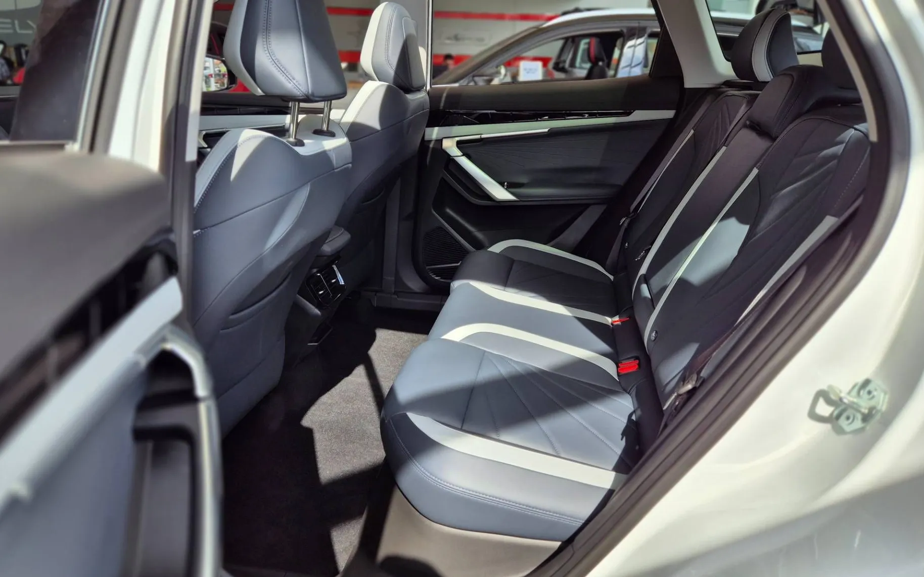 Zunanja slika - Geely StarRay - 1.5 7DCT FWD GK 3000€ POPUST... - 5