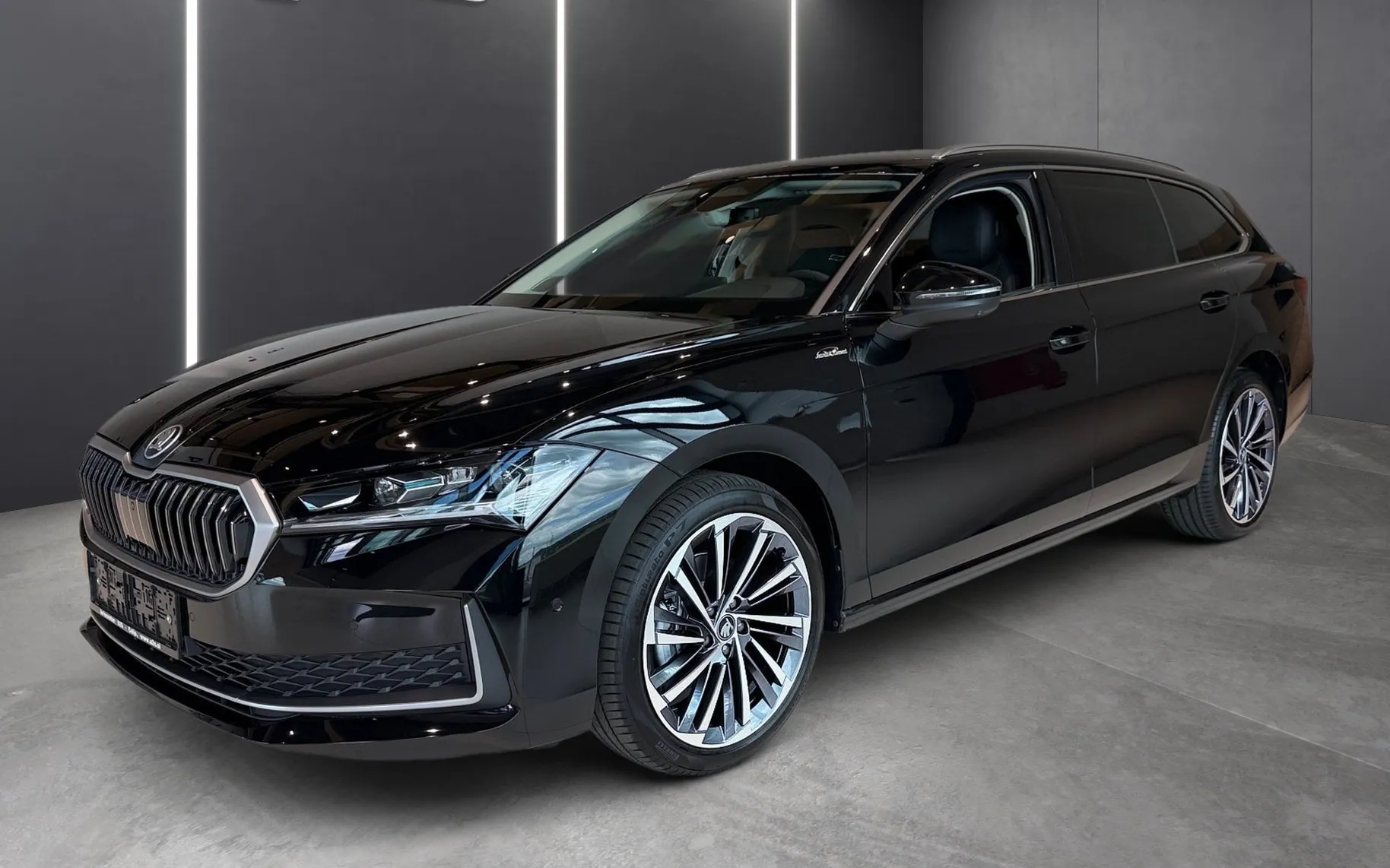 Zunanja slika - Škoda Superb - Combi 2.0 TDI L K DSG - 1