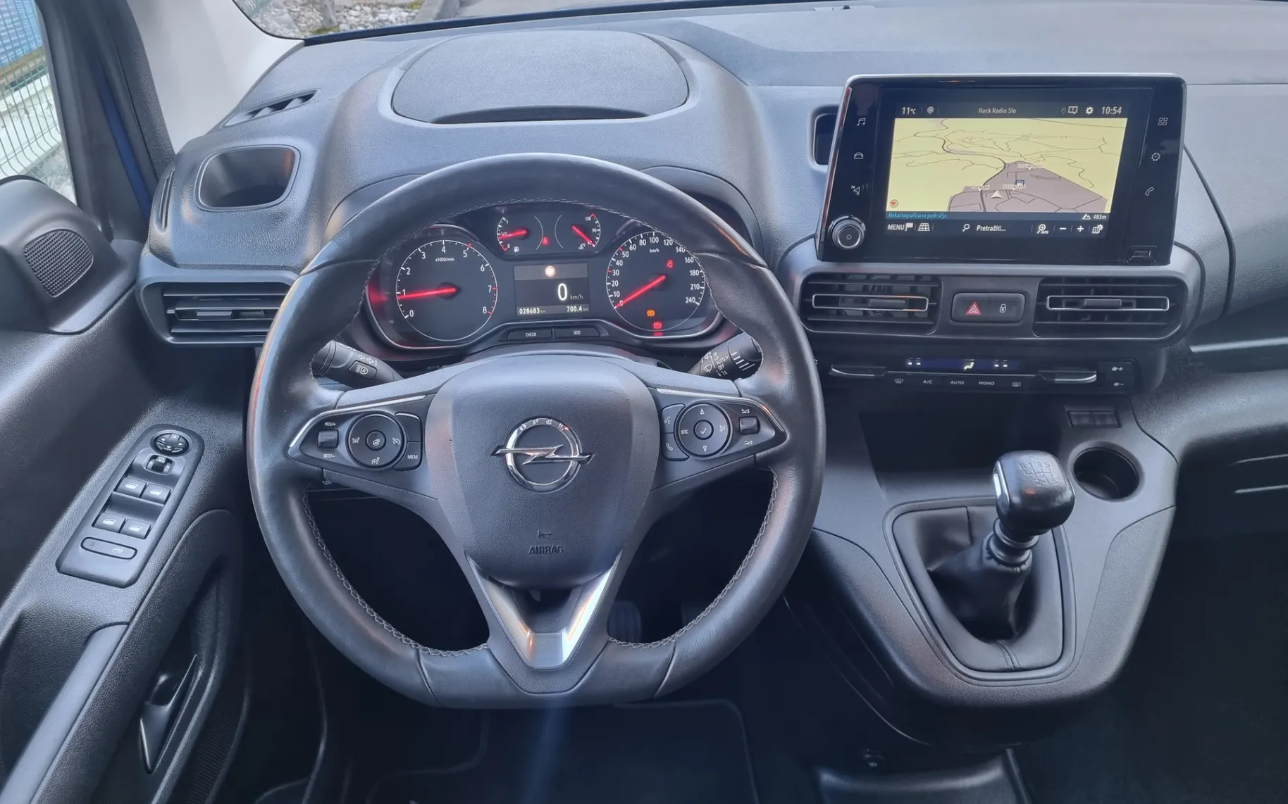 Notranja slika - Opel Combo - XL 1.5 HDI 96KW - VLEČNA KLJUKA - ODLIČEN - 15