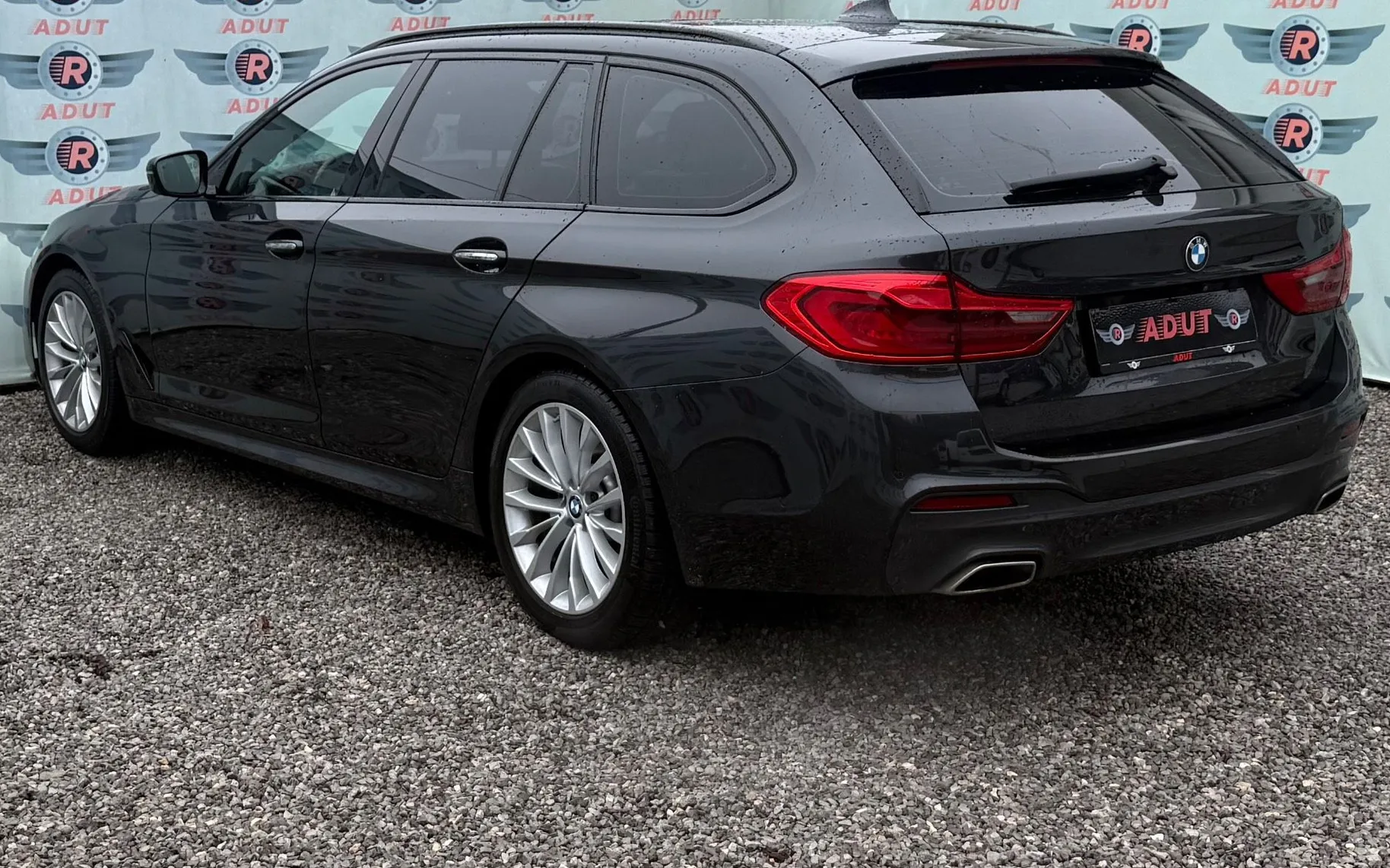 Zunanja slika - BMW Serija 5 - Touring: 530d xDrive M-sport VIRT HEAD UP 360CAM PANO LE - 4