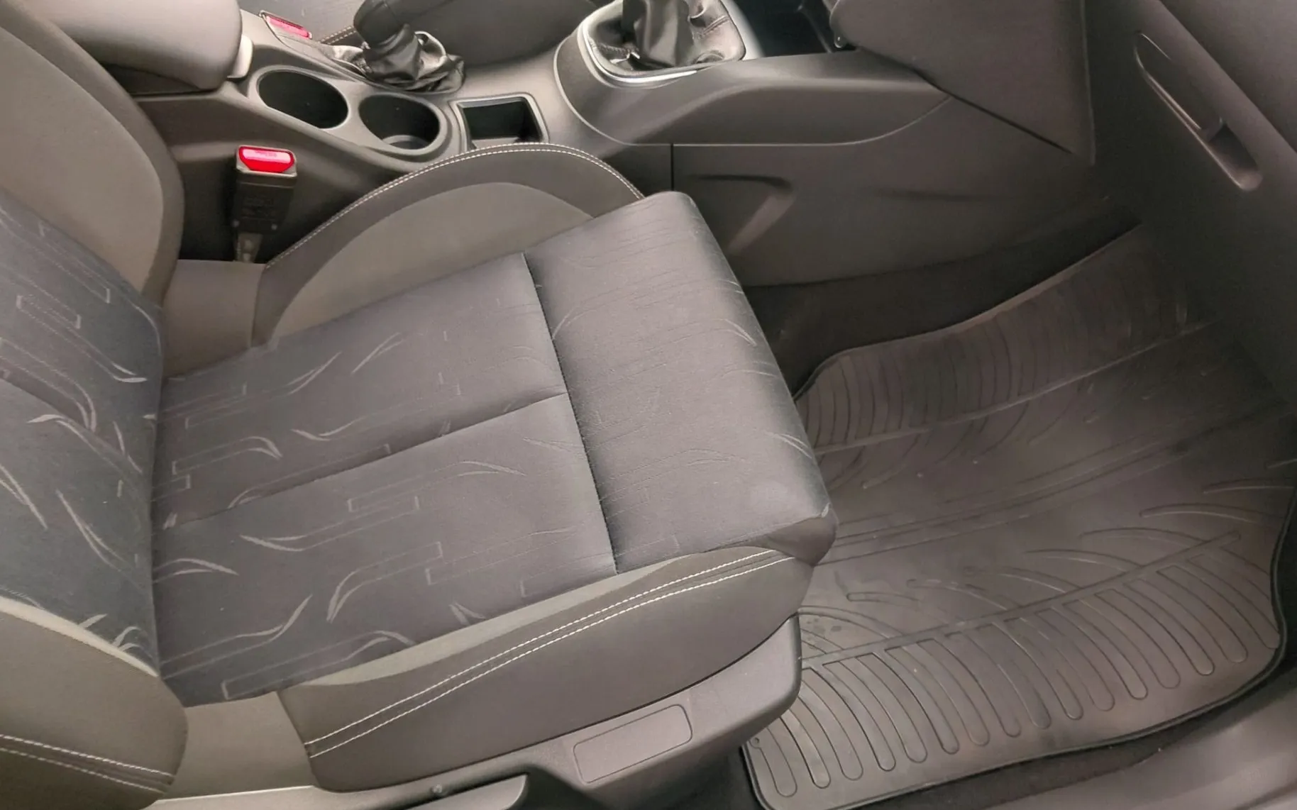 Zunanja slika - Citroën C4 - 1.6 e-HDi 6 PRESTAV-NAVIGACIJA-TEMPOMAT-ODLIČEN - 6