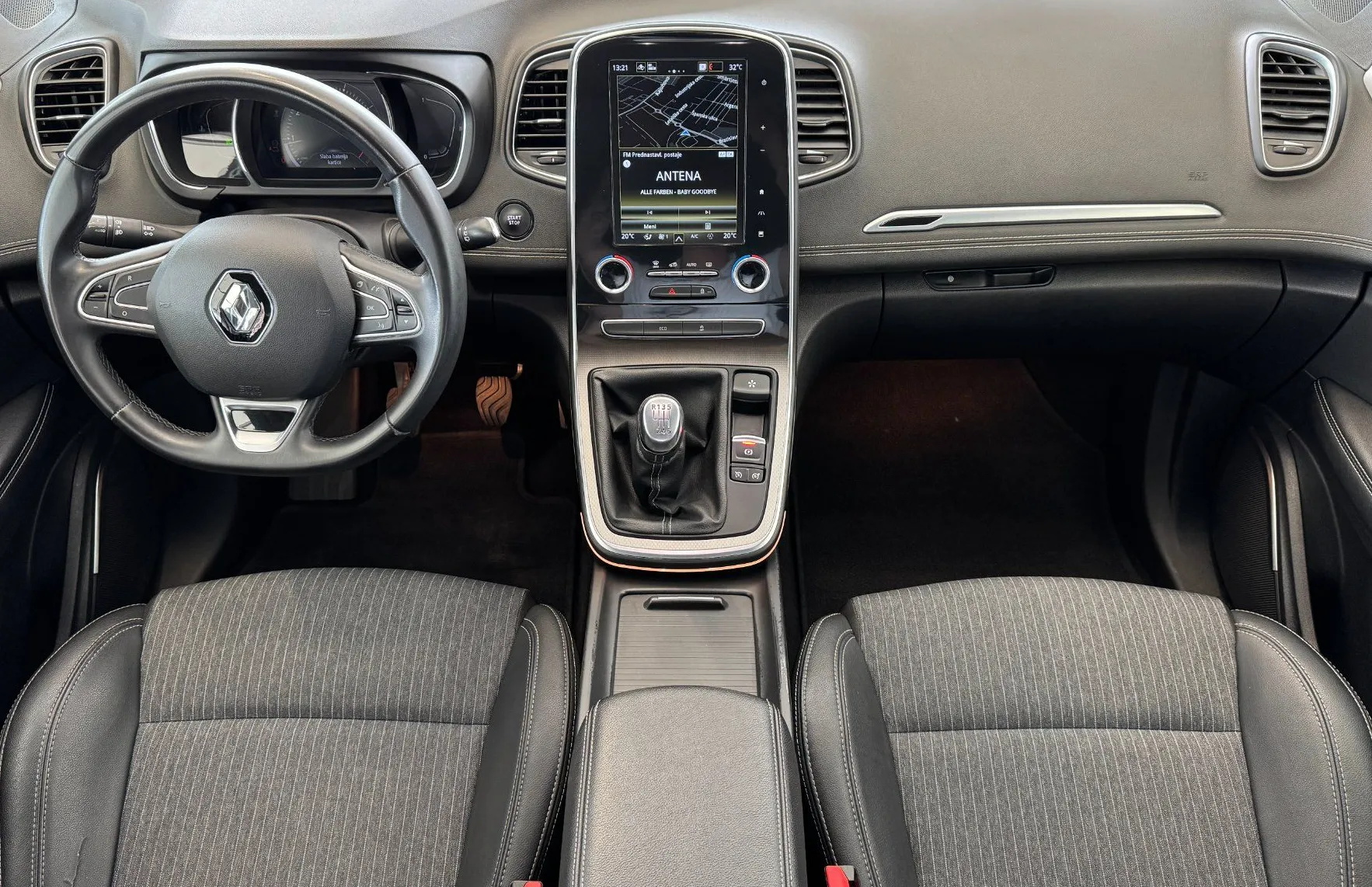 Zunanja slika - Renault Scénic - Grand Scenic TCe 140 Techno SLO 1.Lastnik - 7
