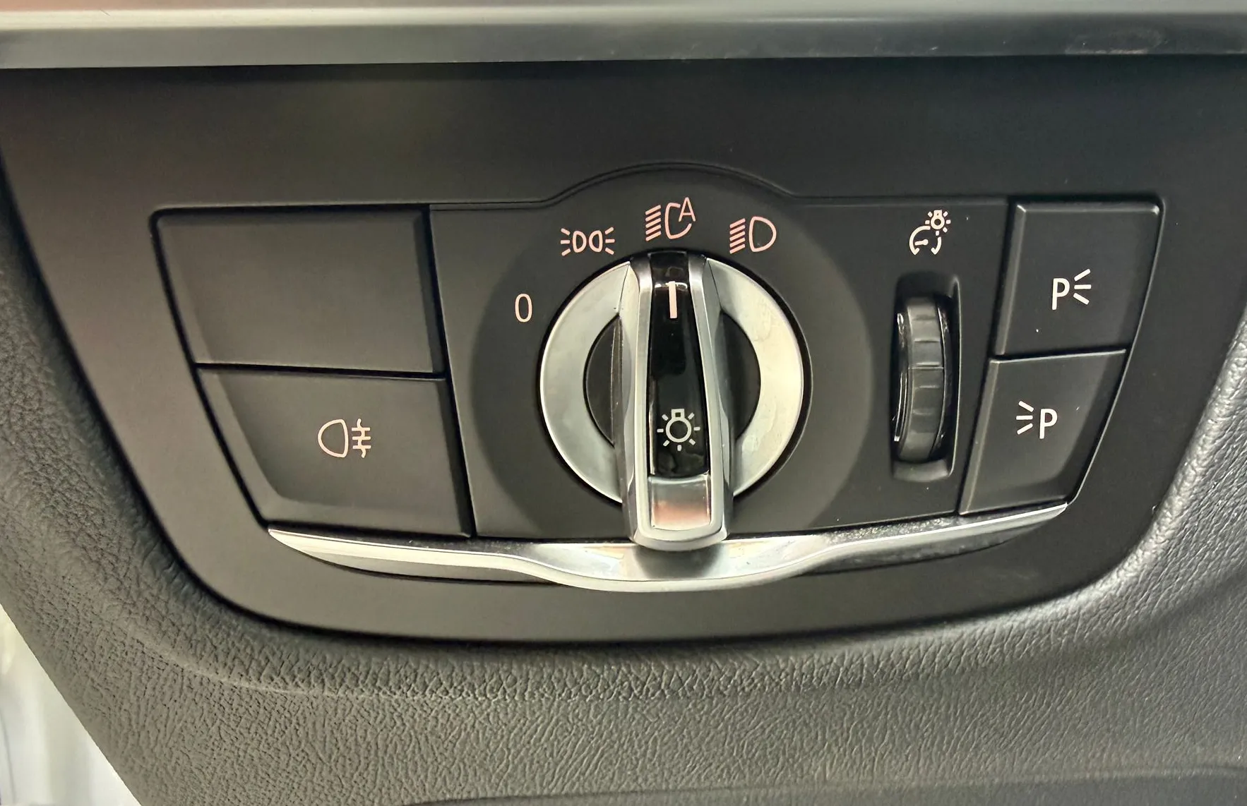 Zunanja slika - BMW X3 - serija : xDrive20d Avt. LAS3R-KAM-NAVI-KEYLESS-USNJE-3ConKl - 11