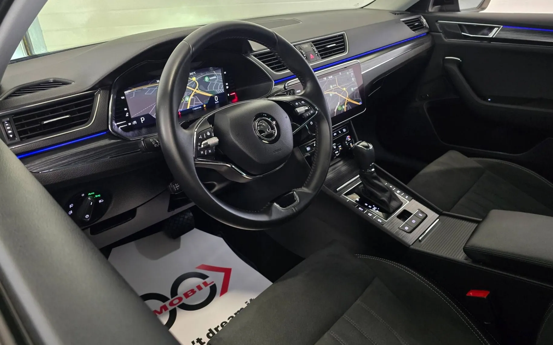 Notranja slika - Škoda Superb - Combi 2.0 TDI Style DSG - Matrix.360kam.DCC.Canton - 9