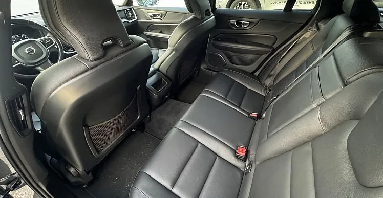 Zunanja slika - Volvo V60 - T5 2.0 Momentum FWD - ZELO DOBRO OHRANJEN - 11
