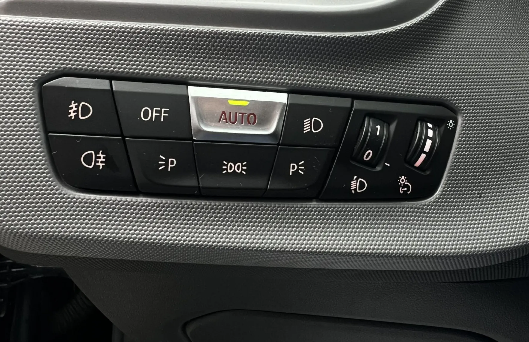 Zunanja slika - BMW Serija 1 - : 118d 1 letna garancija znana zgodovina kamera led - 15
