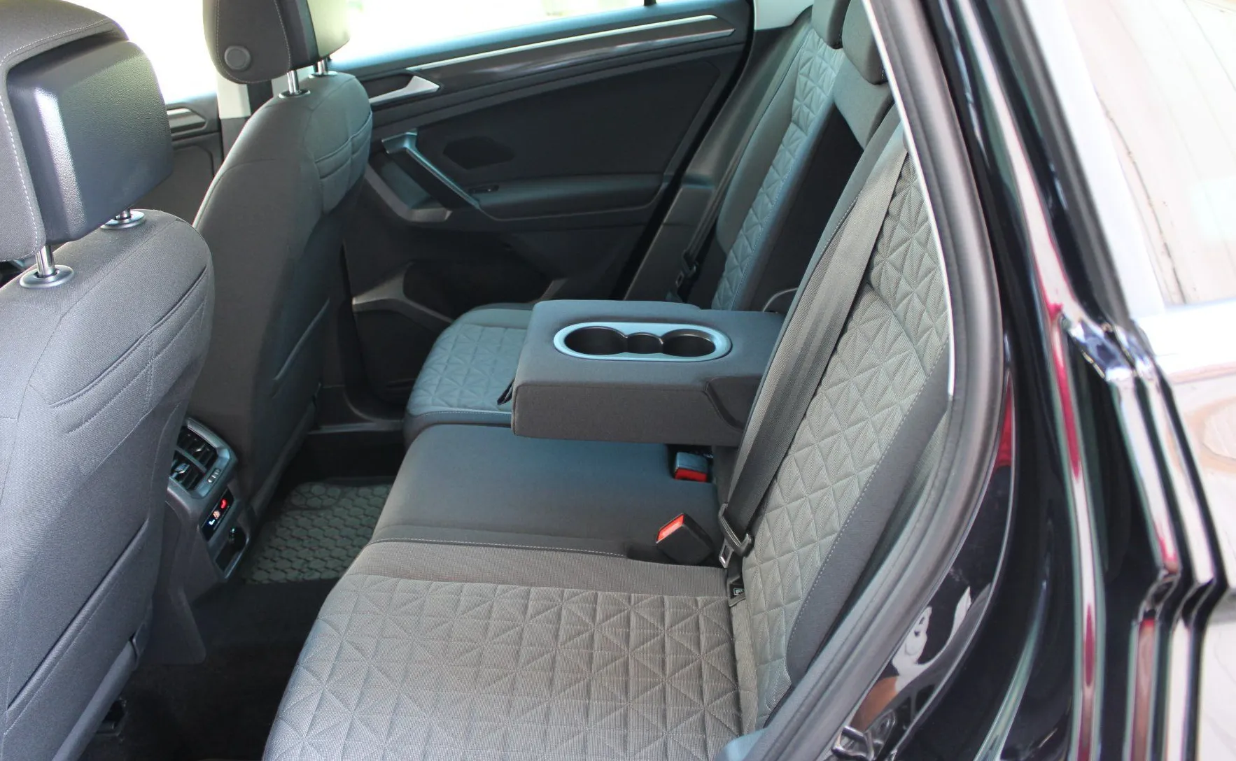 Zunanja slika - Volkswagen Tiguan - 2.0 TDI BMT Life DSG - 14