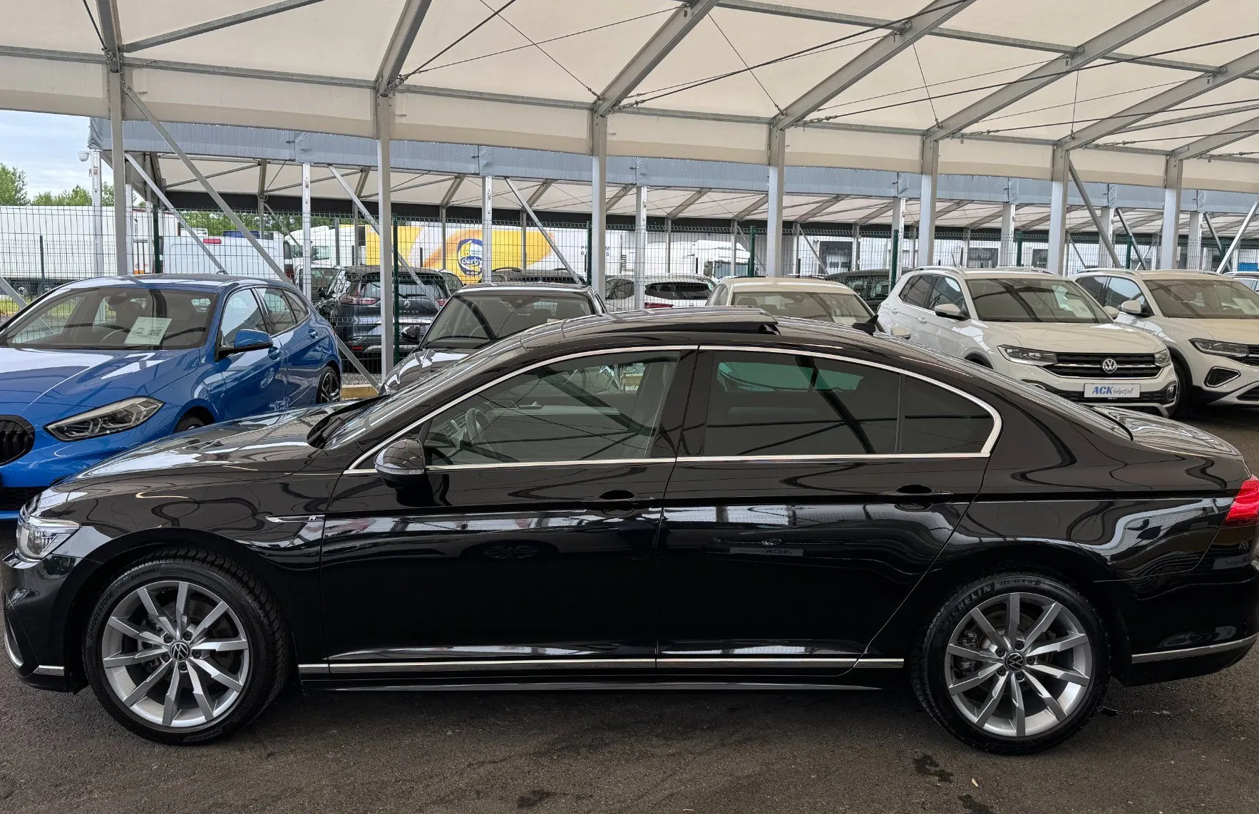 Zunanja slika - Volkswagen Passat - R-Line 1.5 TSI DSG PANORAMA-VIRTUAL-MATRIX - 4
