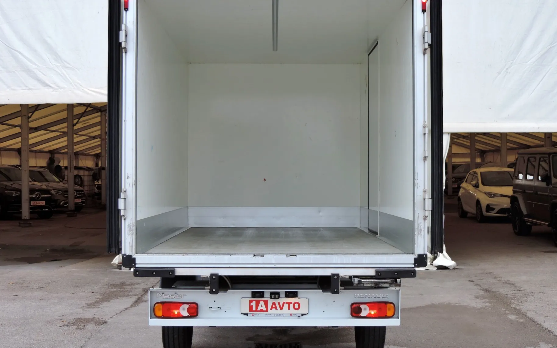 Zunanja slika - Renault Master - 2.3 dCi 145  KLIMA-KAMERA-ZRAČNO VZMETENJE - 10