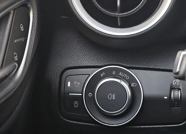 Zunanja slika - Alfa Romeo Giulia - 2.2 AT8 Q4 Veloce - AKT. TEMPOMAT - GRETJE VOLANA - 11