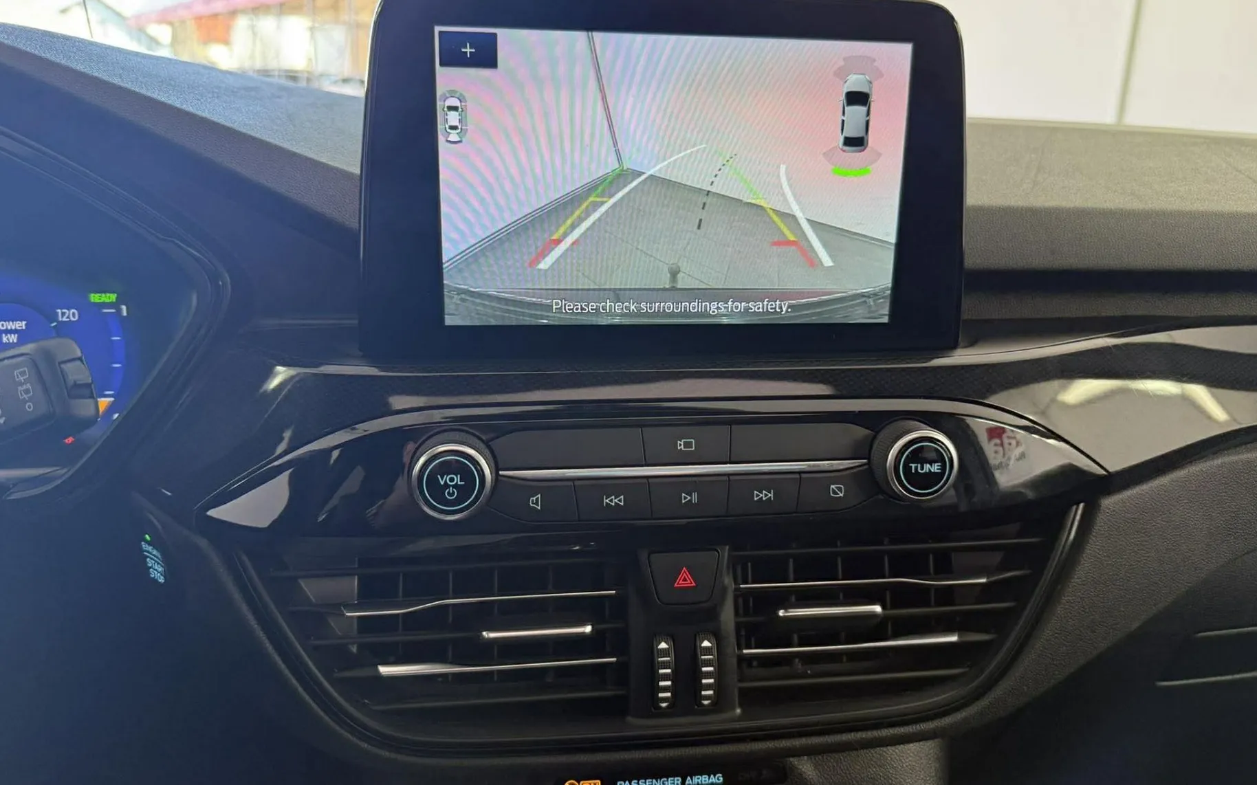 Notranja slika - Ford Kuga - 2.5 Duratec PHEV ST-Line X.NEMŠKI+4ALU.ACC.KAMERA - 16