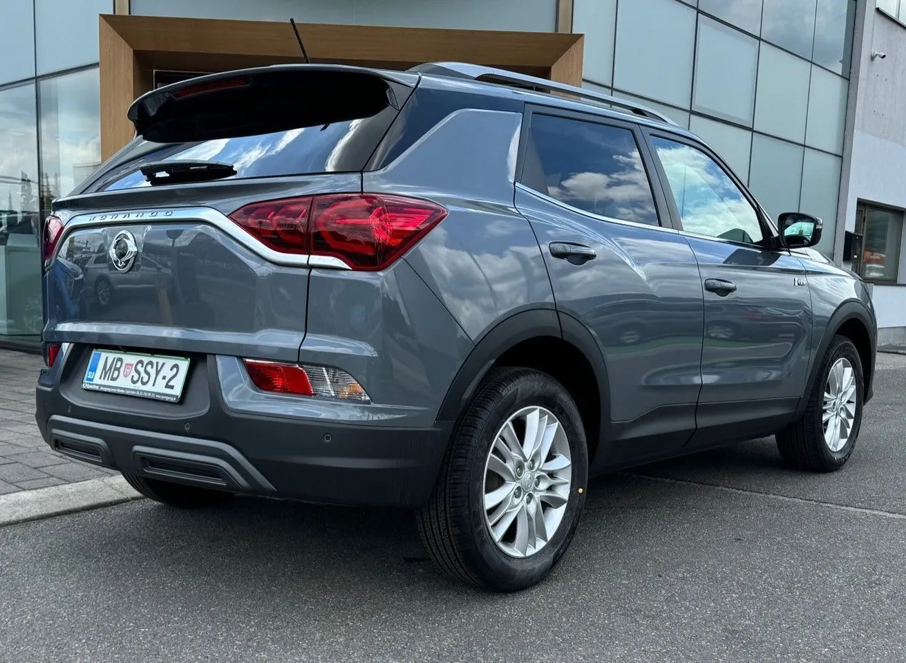 Zunanja slika - KG Mobility Korando - 1.5 T-GDI 120 kW Fresh M T - 4