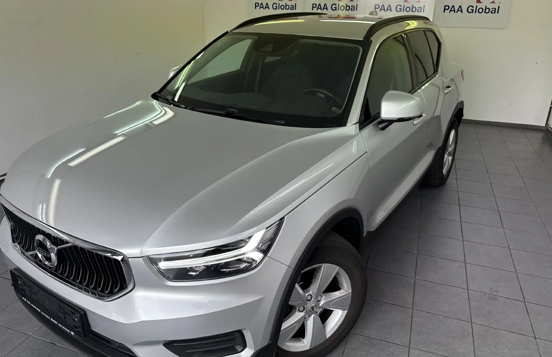 Zunanja slika - Volvo XC40 - D3 AWD Momentum Avt. KAMERA.NAVI.ALU.4X4.TOP - 1
