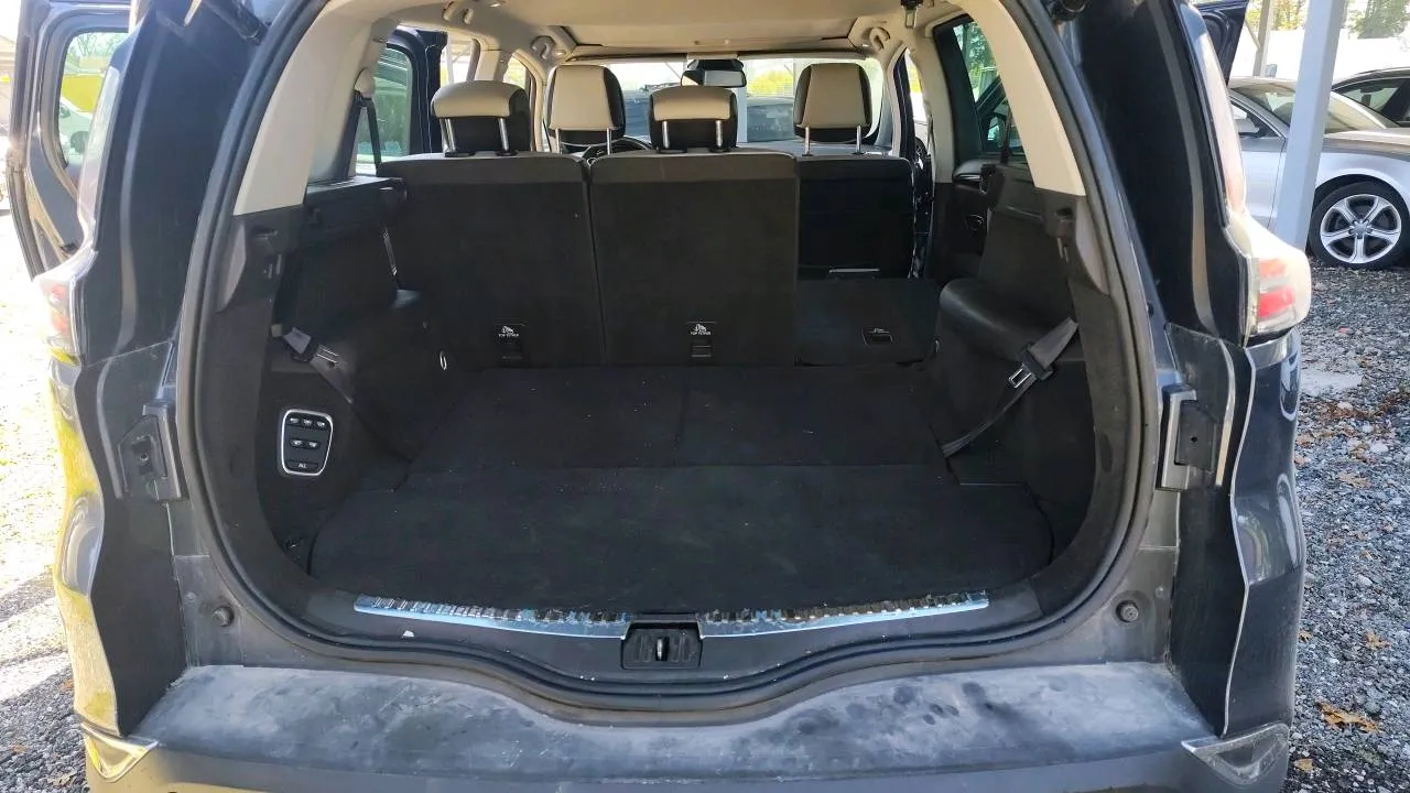 Notranja slika - Renault Espace - 1.6 DCI / AUT. - 9