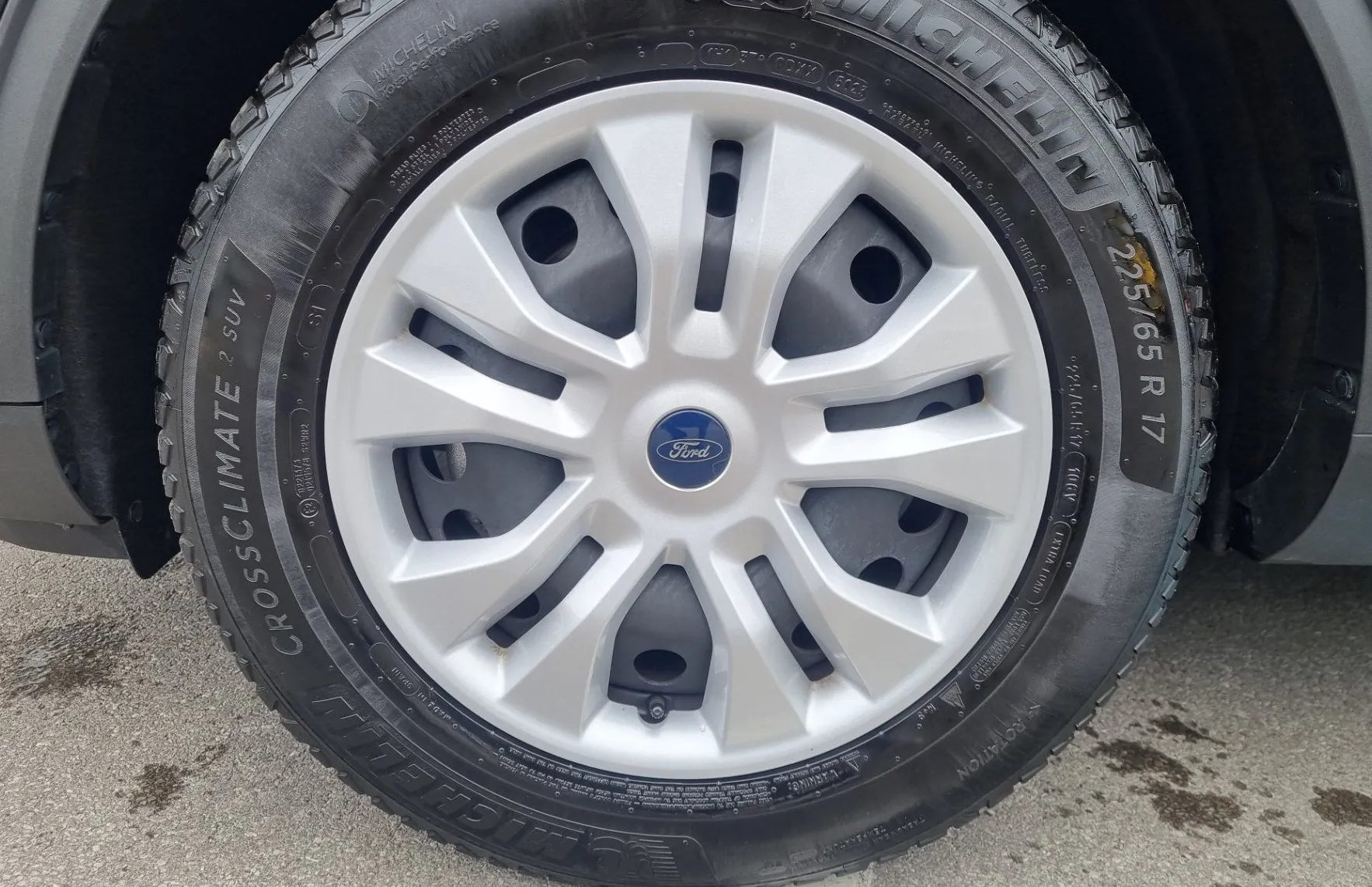 Zunanja slika - Ford Kuga - 1.5 EcoBoost - NAVI-DAB-PDC-TEMP. - AKCIJSKA CENA - 14