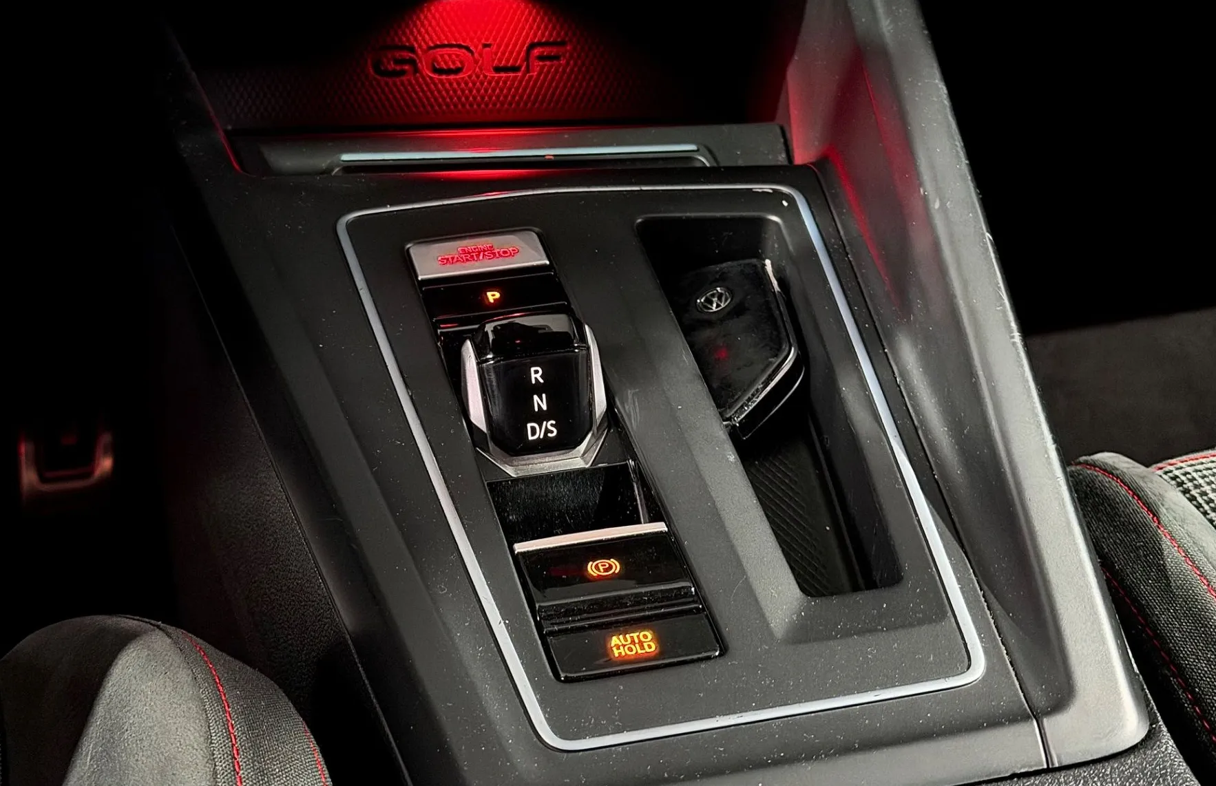 Zunanja slika - Volkswagen Golf - 2.0 GTI - DSG - KAMERA - IQ LED - RADAR - GRET SED - 10