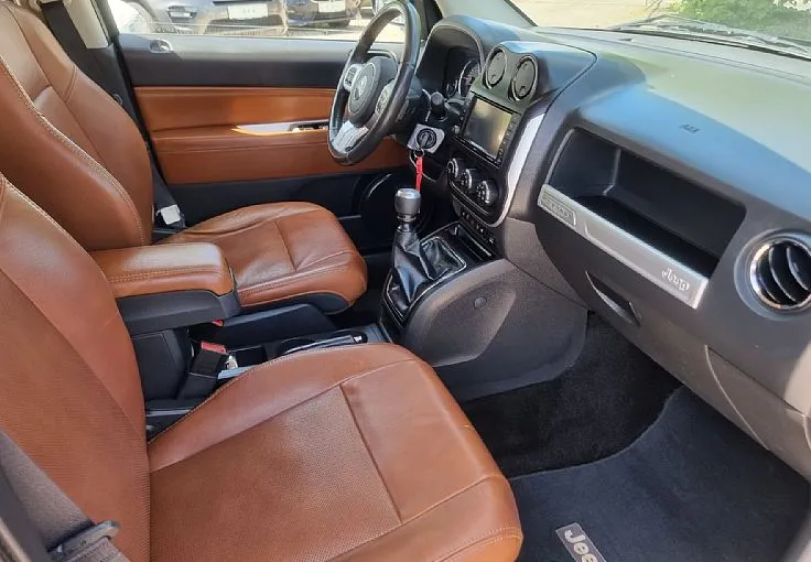Zunanja slika - Jeep Compass - 4x4 2.2 CRD Limited - HITRI KREDIT BREZ POLOGA - 9