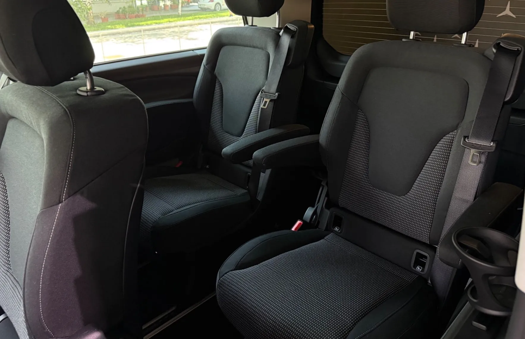 Zunanja slika - Mercedes-Benz V-Razred - 300d 4MATIC STYLE dolgi - 11
