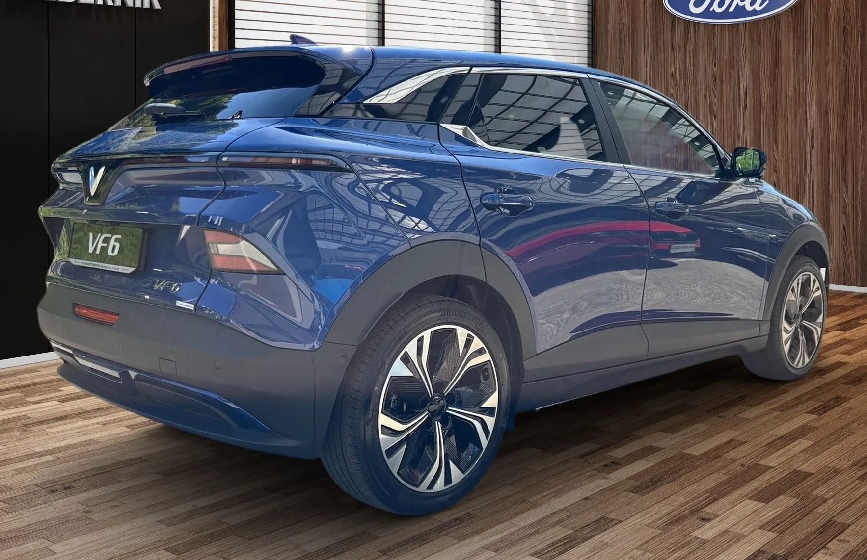 Zunanja slika - Vinfast VF6 - PLUS 59.6kWh 204PS FWD - 4