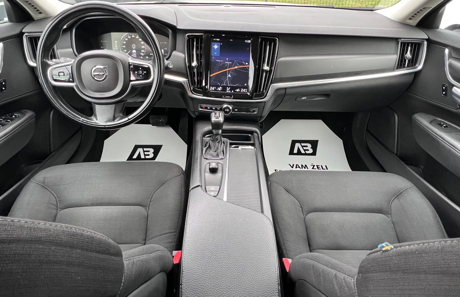 Zunanja slika - Volvo V90 - 2.0D+ACC+FULL LED++NAVI+PDC+KLJUKA+NOVE PNEVMATI.. - 12