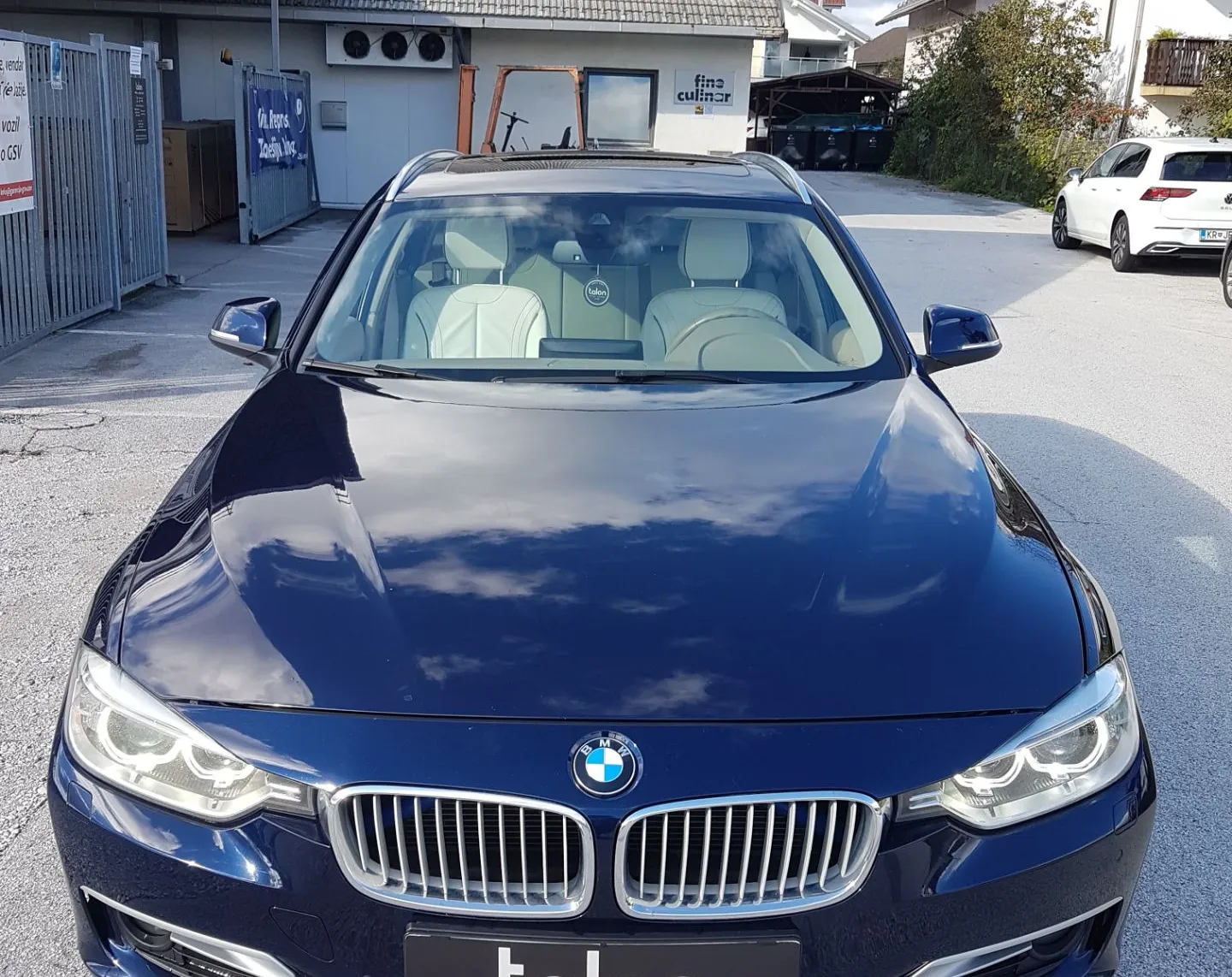 Zunanja slika - BMW Serija 3 - 320d xDrive Touring AUT - 2