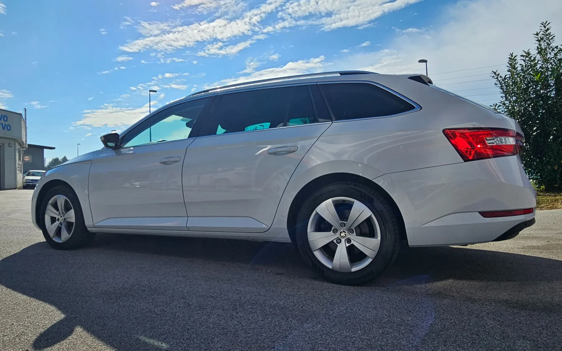 Zunanja slika - Škoda Superb - Combi iV 1.4 TSI Ambition DSG - 5