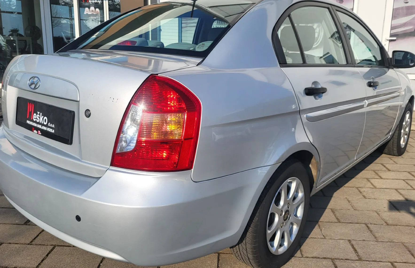 Zunanja slika - Hyundai Accent - 1.4 GL TOP-K slo-1last-alu-pdc-ac-servisiran - 4