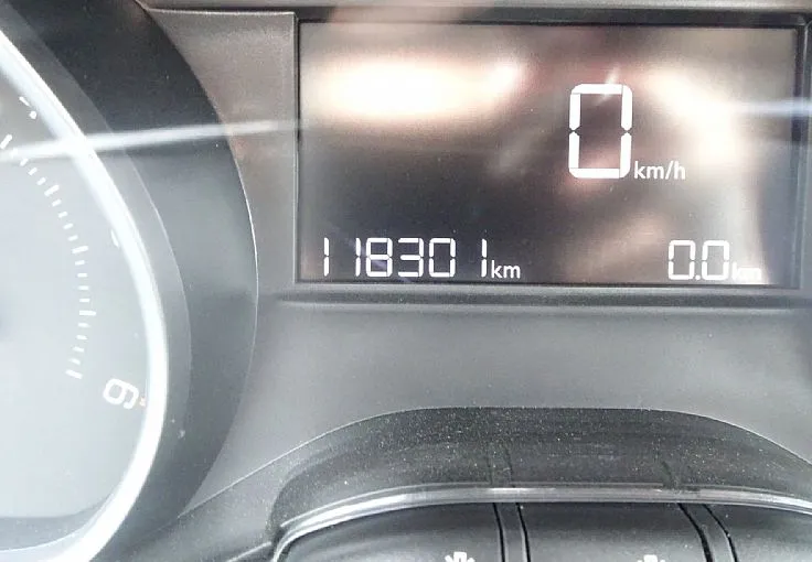 Zunanja slika - Peugeot 208 - 1.6 BlueHDi - ODLIČEN - FINANCIRANJE BREZ POLOGA - 6