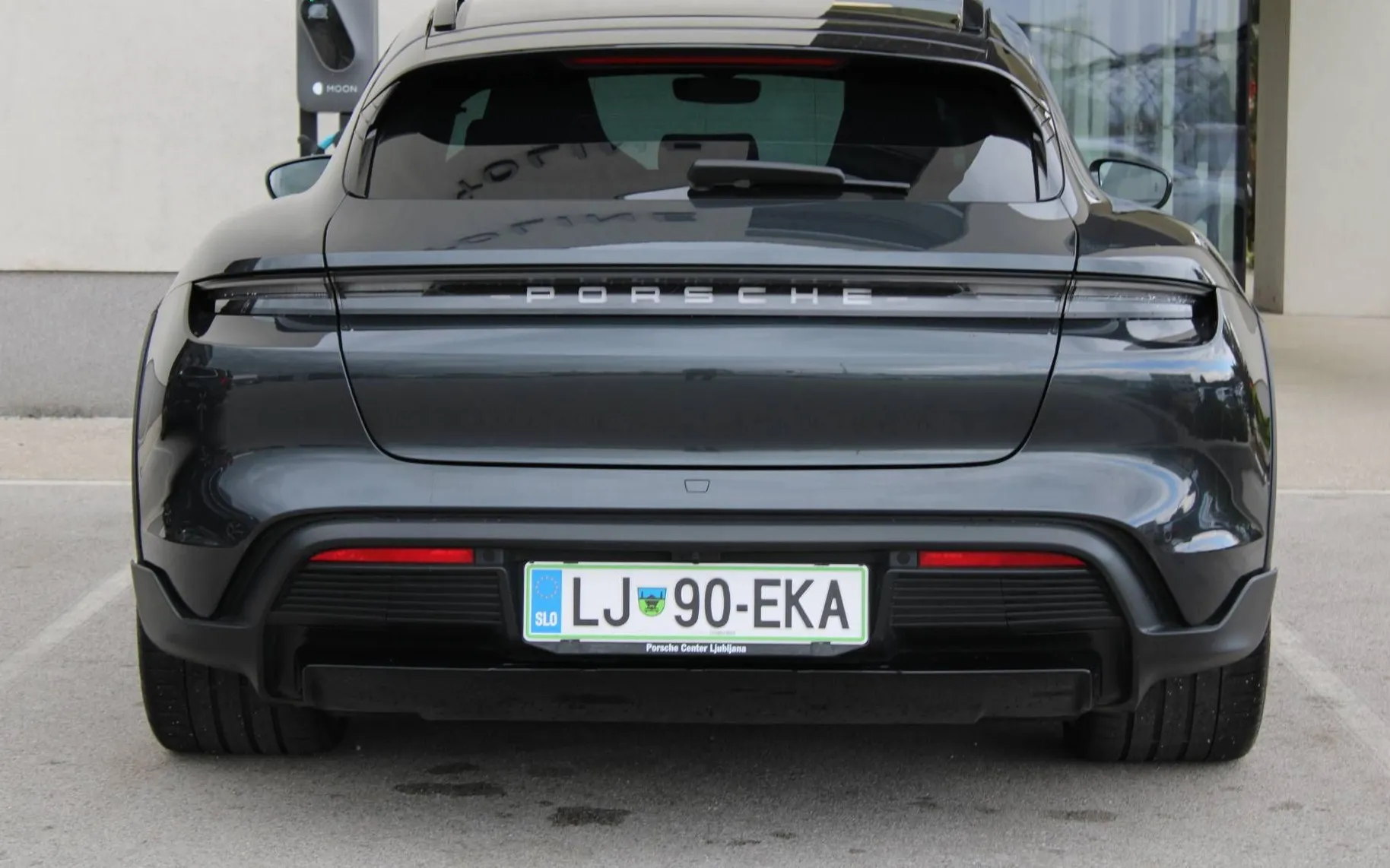 Zunanja slika - Porsche Taycan - 93KWH CROSS TURISMO LUFT HLAJ SED KAM360 MATRIX - 9