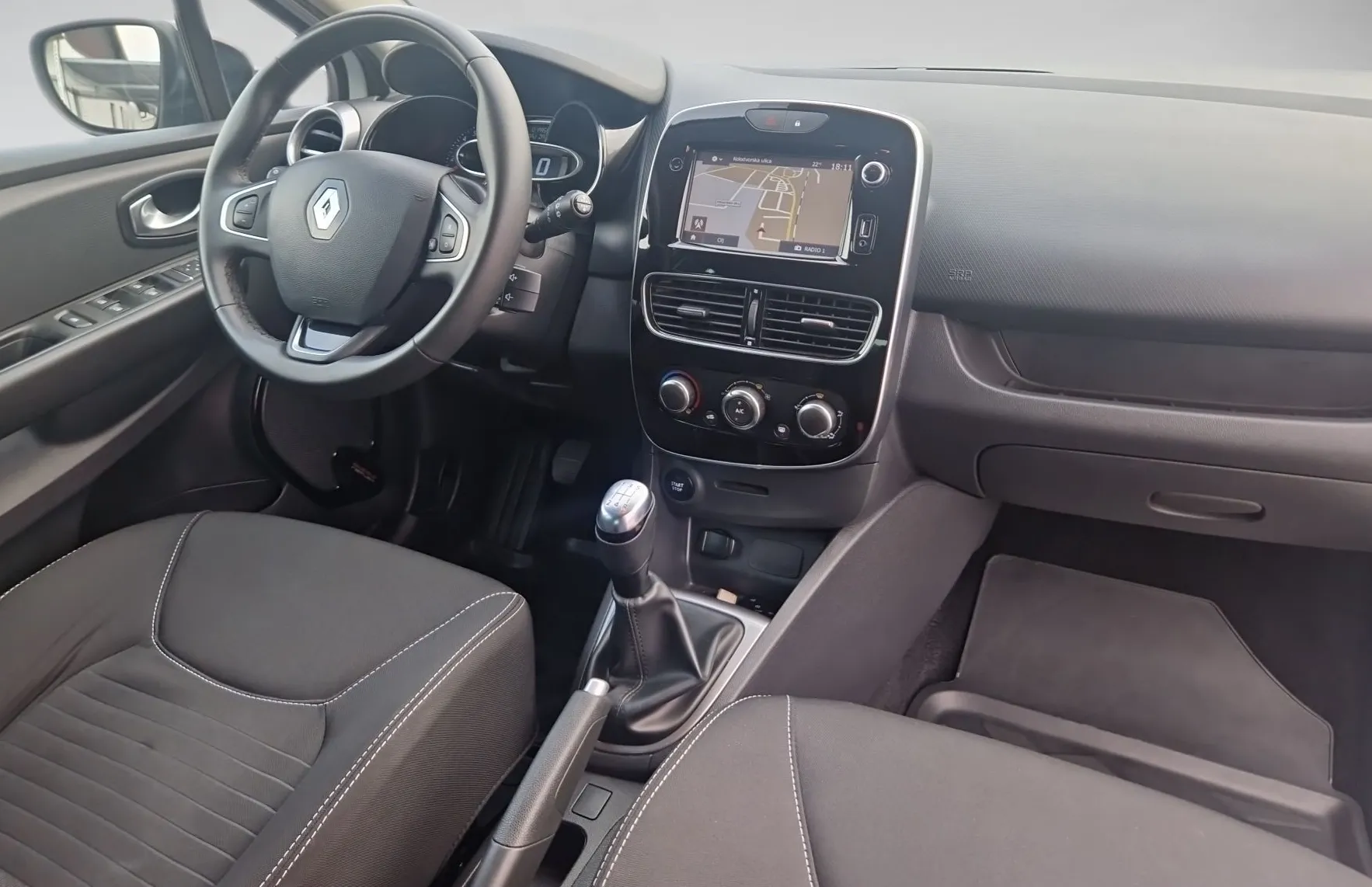 Zunanja slika - Renault Clio - 1.2 16V Limited - 16