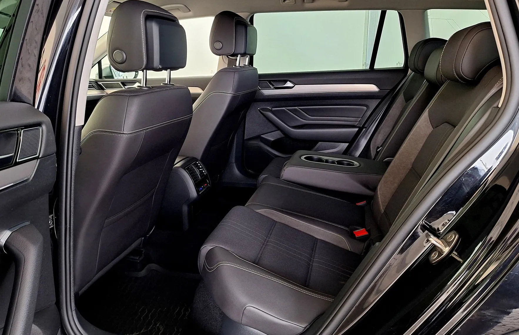 Zunanja slika - Volkswagen Passat - Alltrack 2.0 TDI 4MOTION Alltrack•VL.KLJUKA•WEBASTO•IQ LED - 13