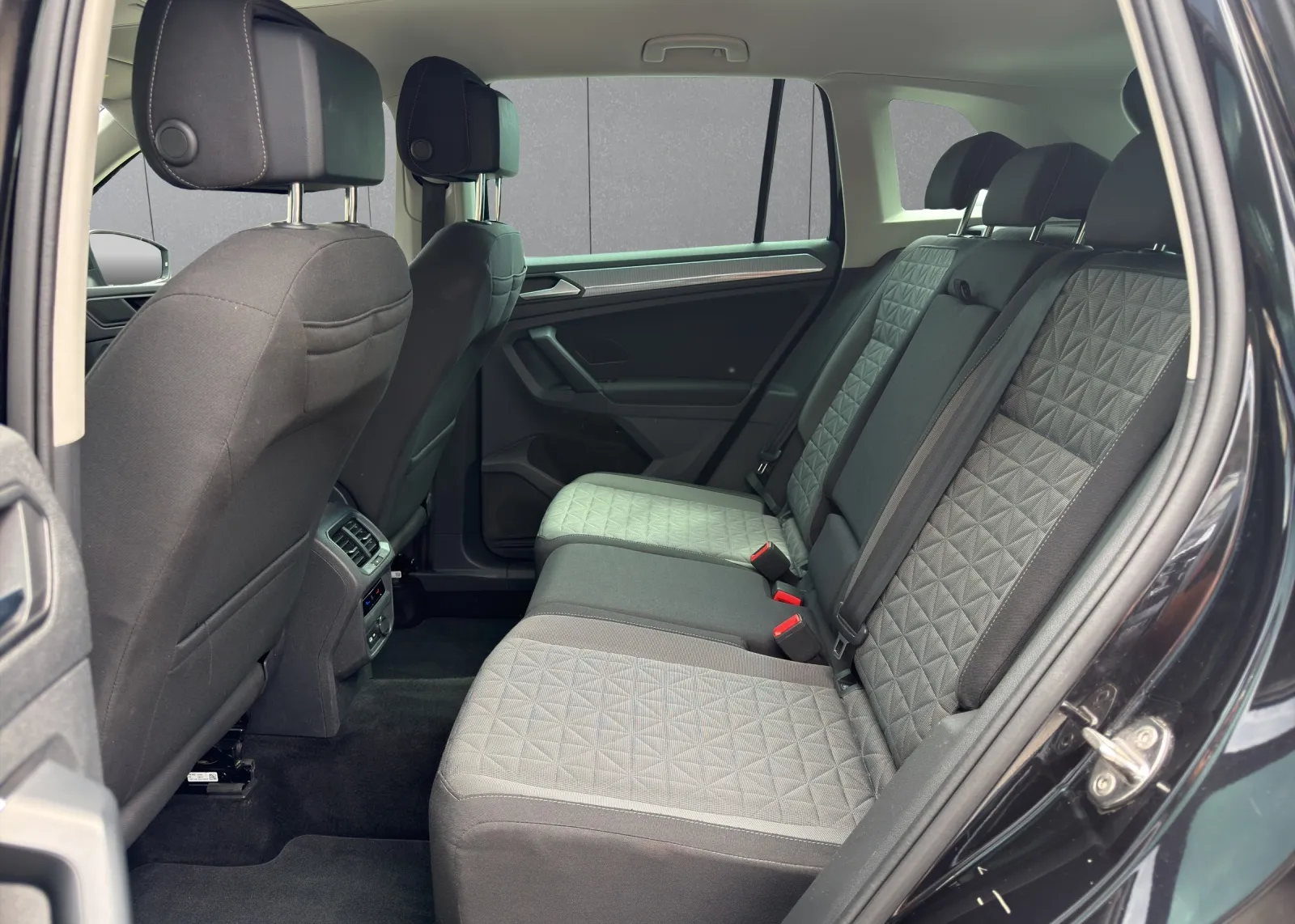 Zunanja slika - Volkswagen Tiguan - 1,5 TSI Life - 24