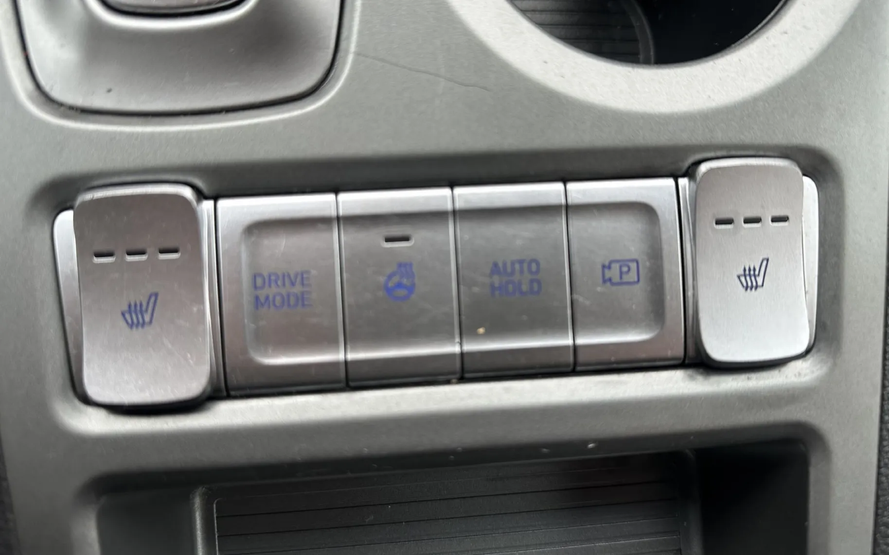 Notranja slika - Hyundai Kona - 64 KWh Style+4ALU.LED.KAMERA.NAVI.ACC.KLJUKA.TOP - 12