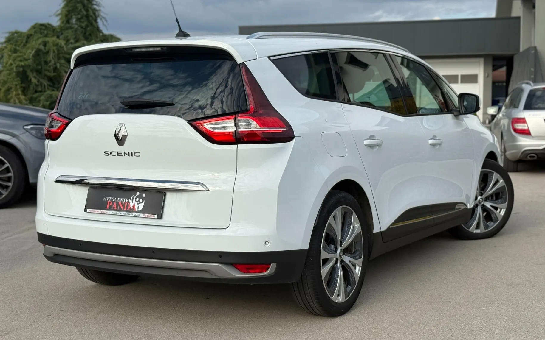 Zunanja slika - Renault Scénic - Grand  dCi 110 Energy Bose EDC - 7