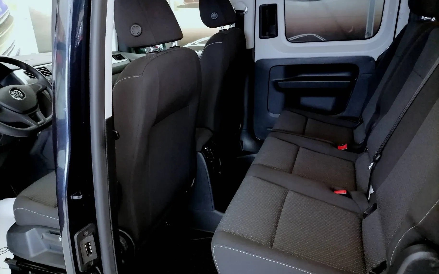 Notranja slika - Volkswagen Caddy - 2.0 TDI - FAMMILY-LED-KLUKA-ALU-MODEL 2018-TOP - 8