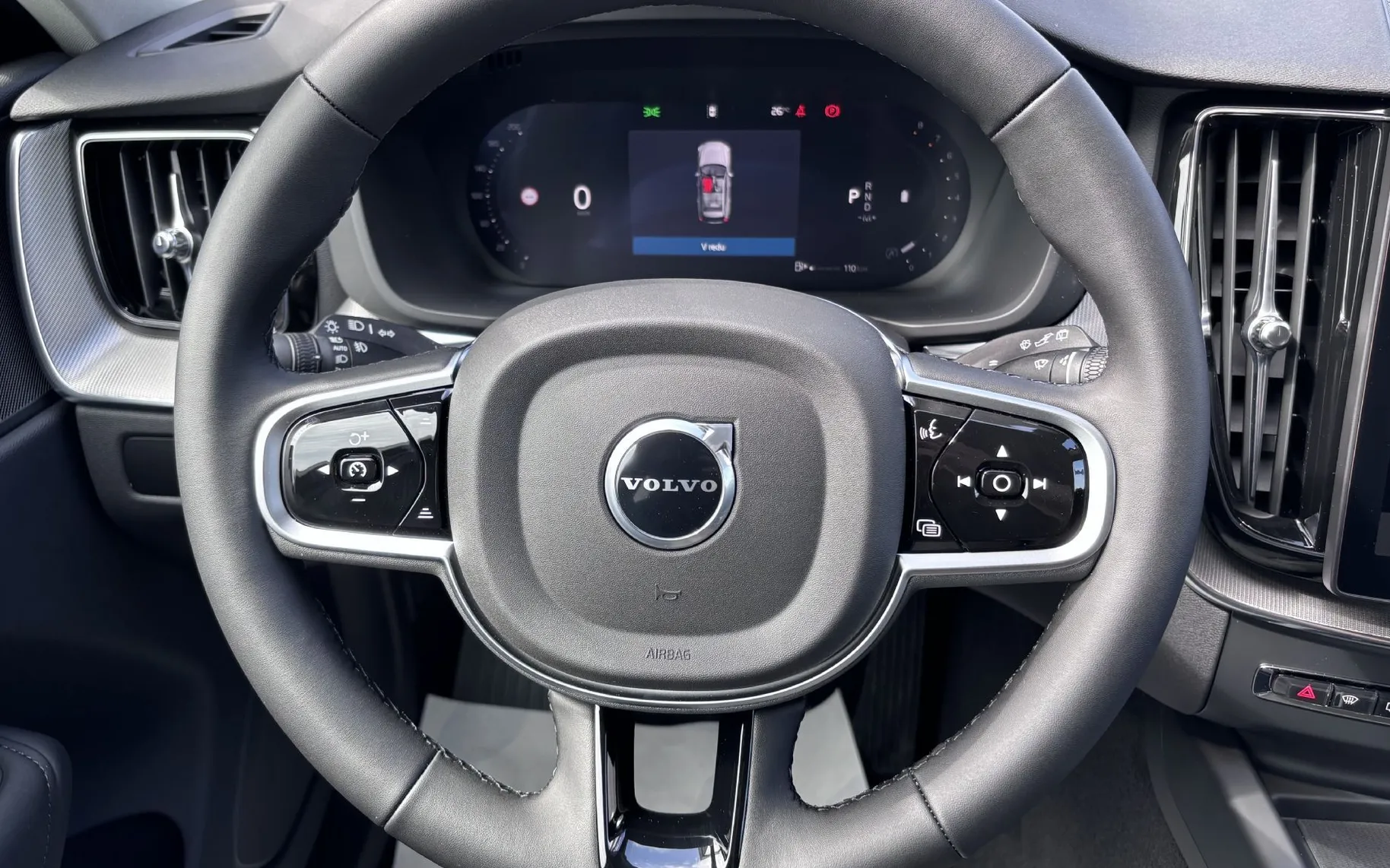 Zunanja slika - Volvo XC60 - B5P  Core AT AWD 3 leta garancije + 3 servisi - 10